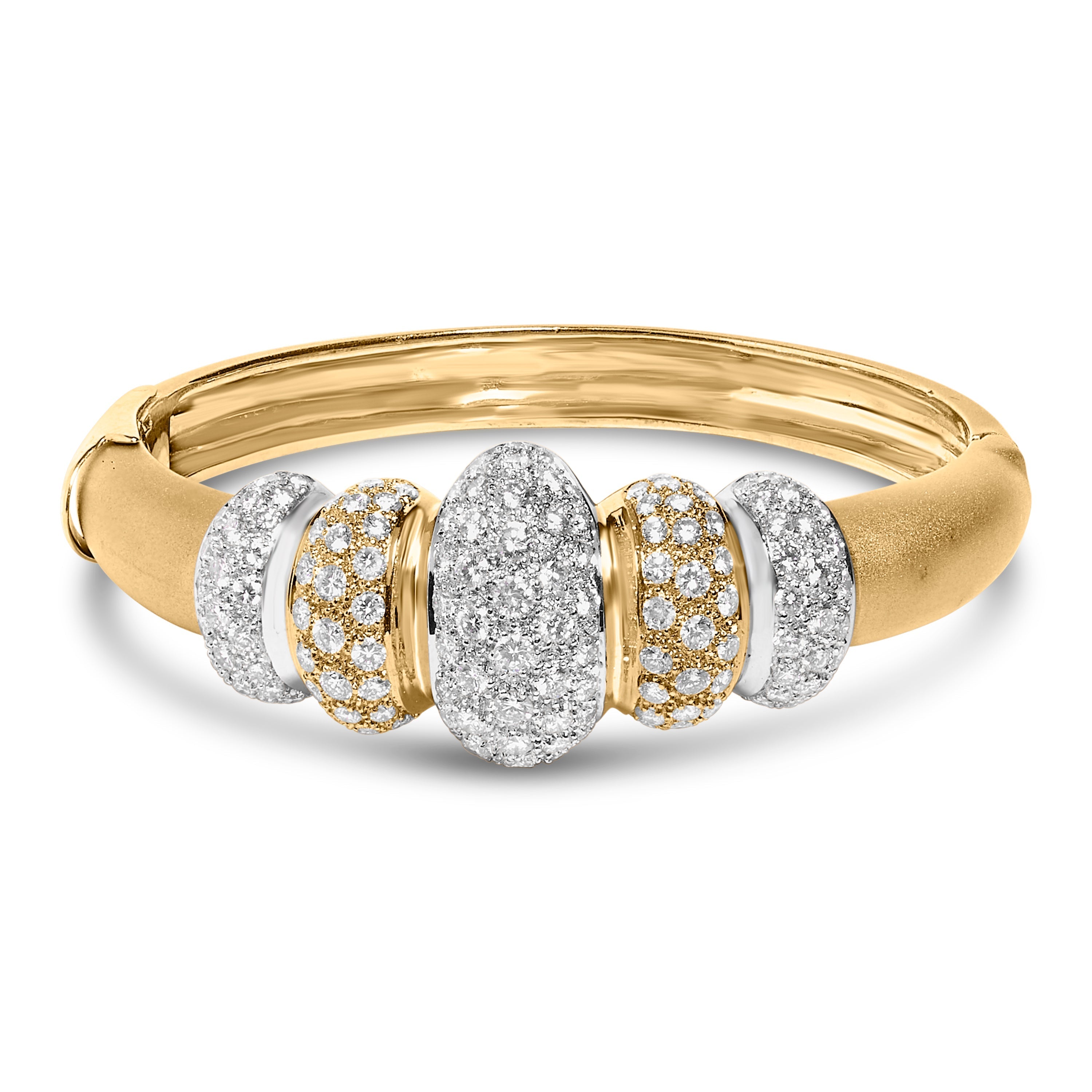 18K Gold 6.00 Cttw Diamond Graduating Dome Bangle Bracelet (G-H Color, VS2-SI1 Clarity) DestGlow