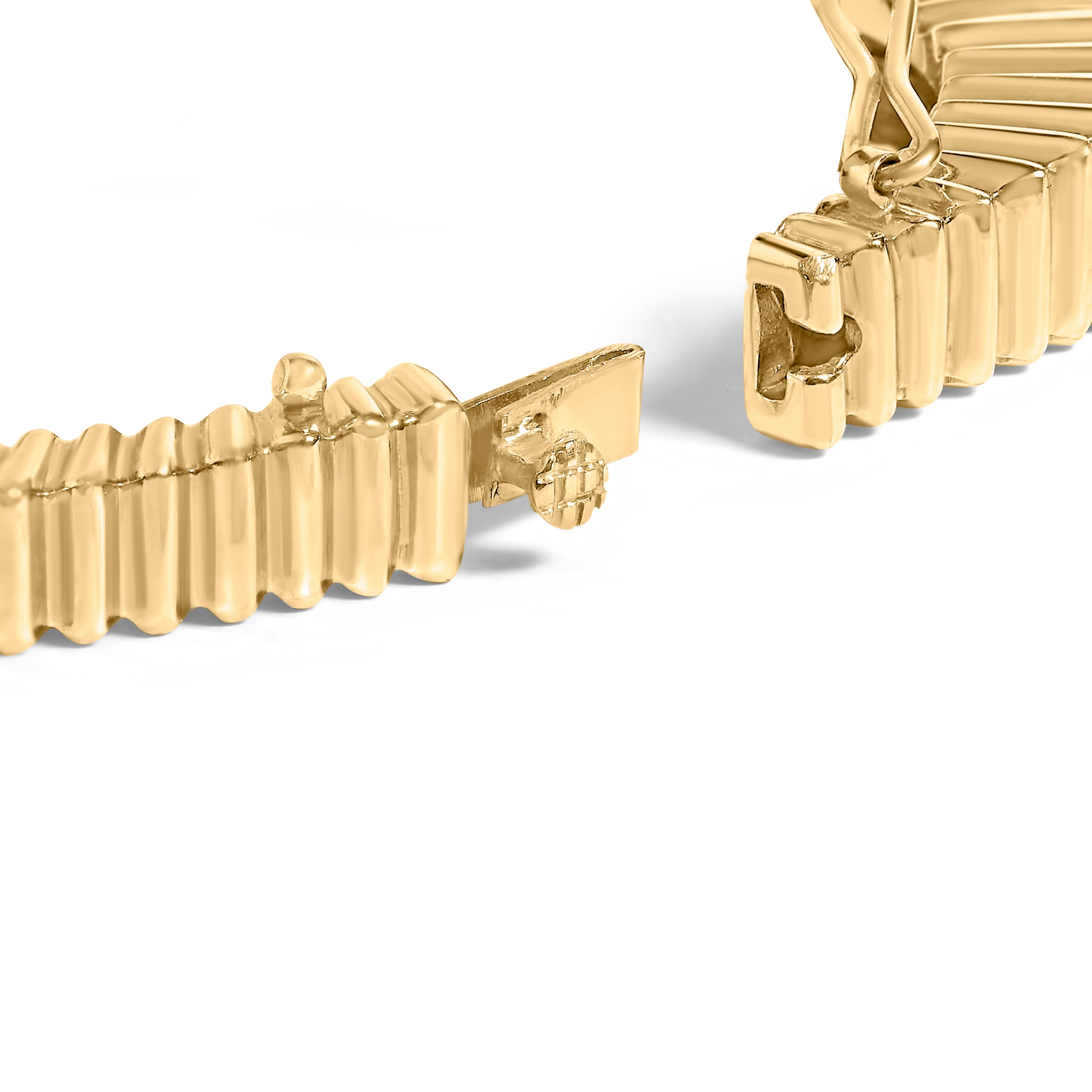14K Yellow Gold 1 1/4 Cttw Diamond Ribbed Rounded Rectangle Bangle Bracelet (G-H Color, VS2-SI1 Clarity) - 7.75" Inches by Bids.com