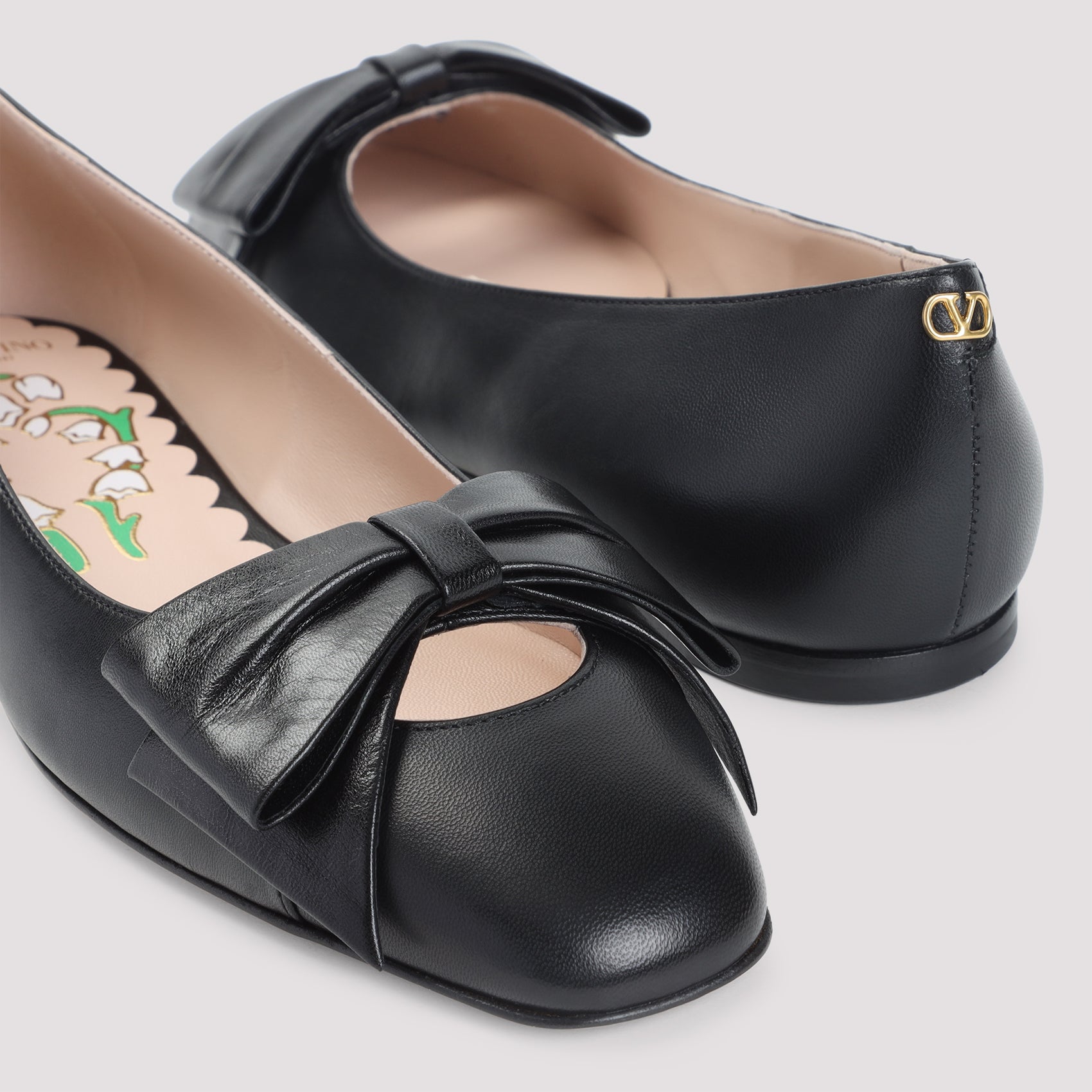 Valentino Garavani Bowow T.05 Ballerina Women by Luosophy