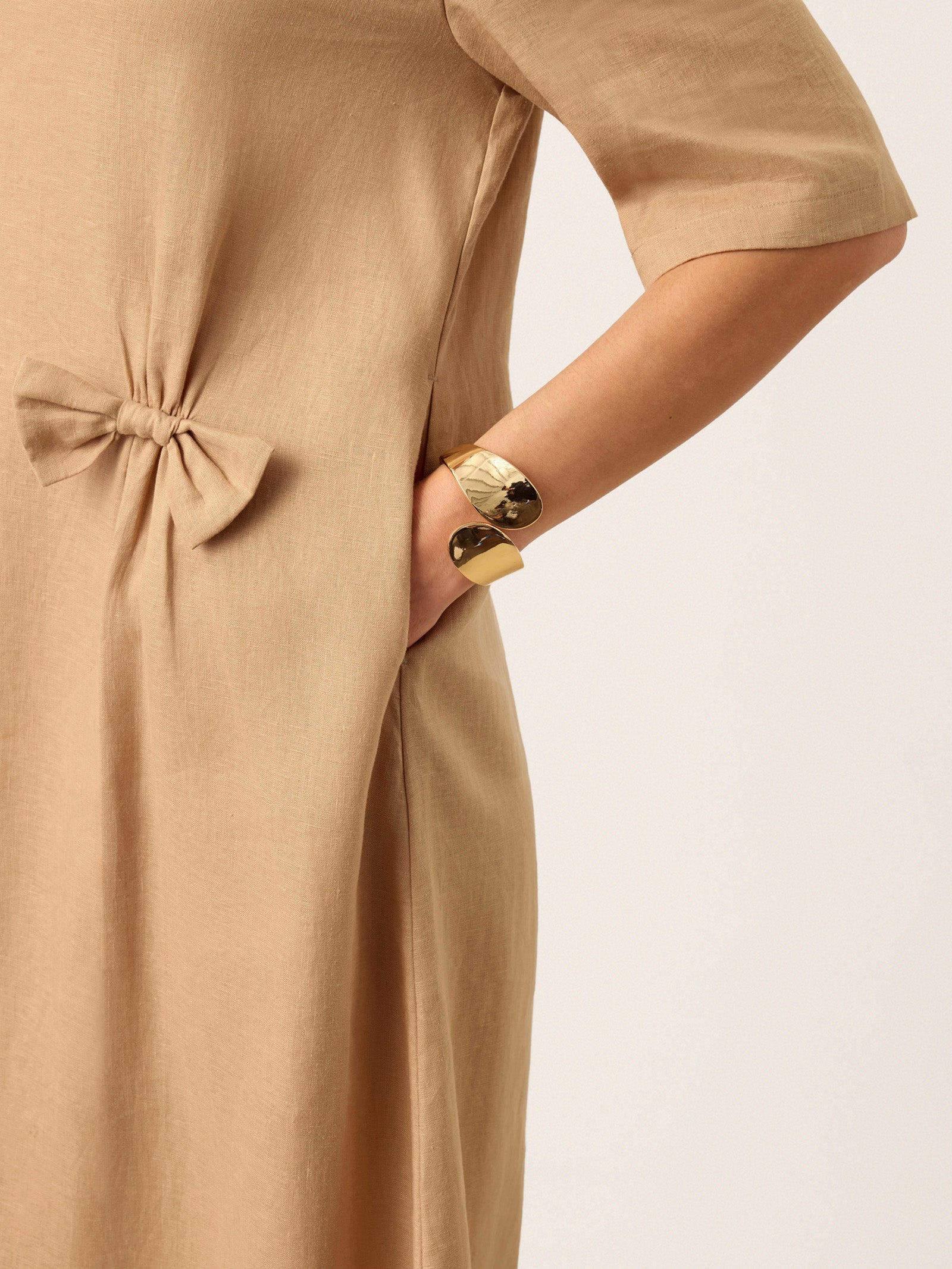 100% Linen Side-Gathered Bow Maxi Dress ESMERALDA by LINTICO