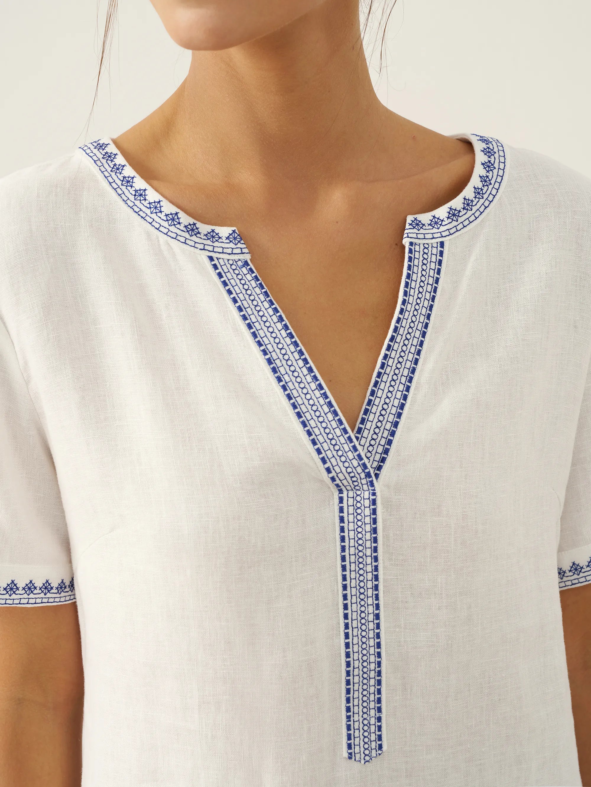 100% Linen Embroidered V-Neck Midi Dress with Belt FELLIS by LINTICO