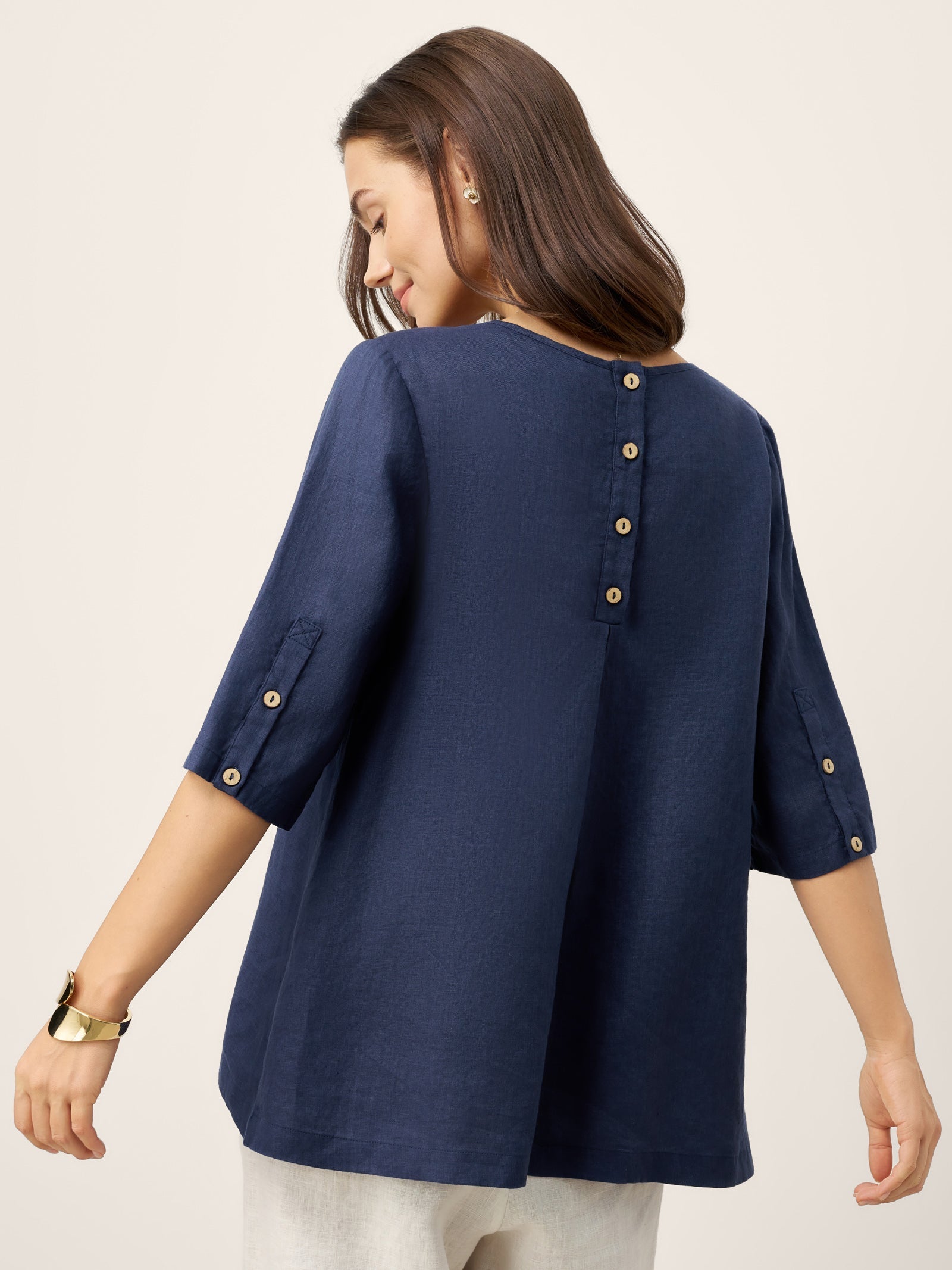 100% Linen Relaxed Back Button Top with Tab Sleeves SYLVANA DestGlow