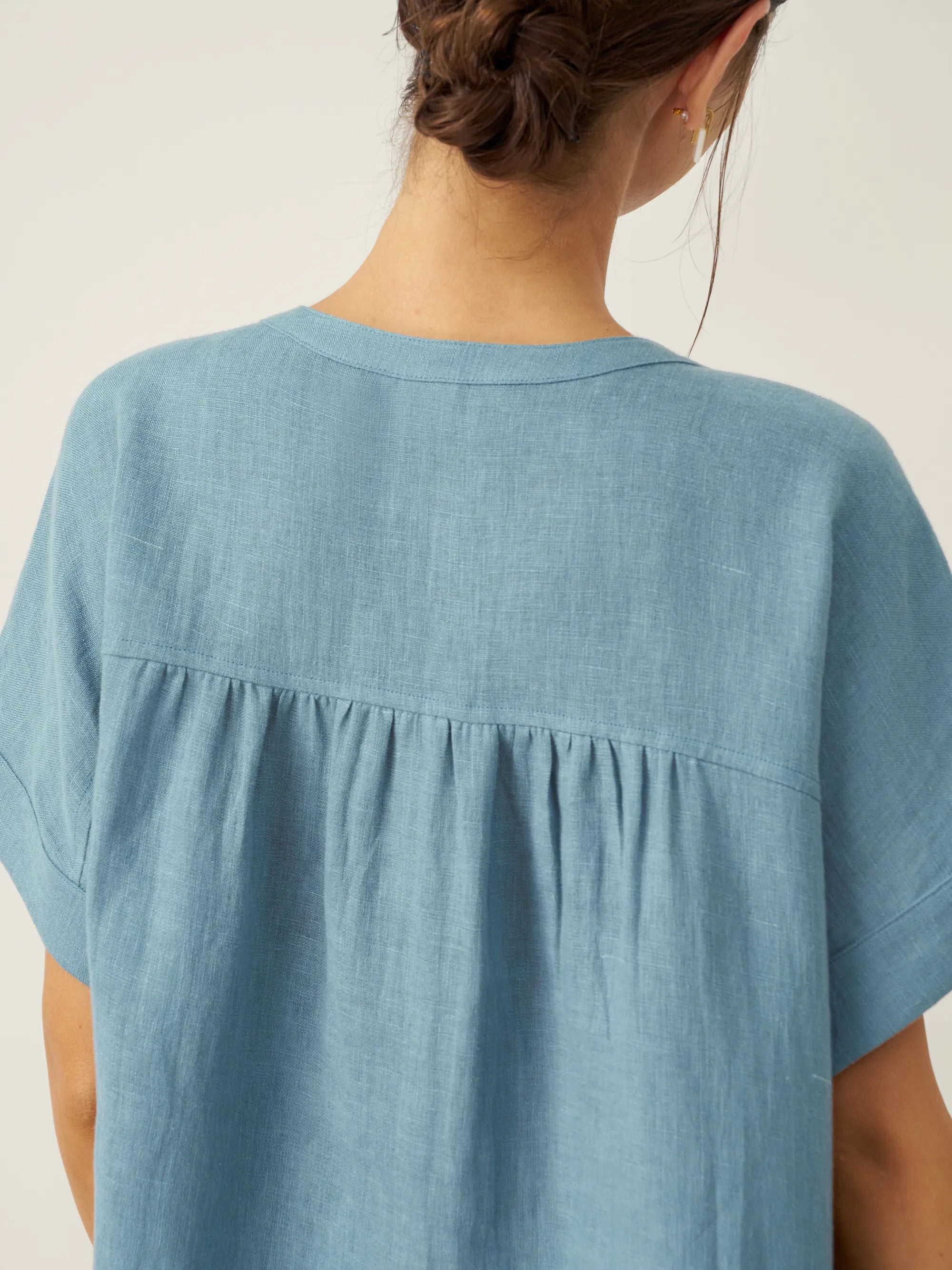 100% Linen Short Sleeve Crew Neck Shirt FINA by LINTICO