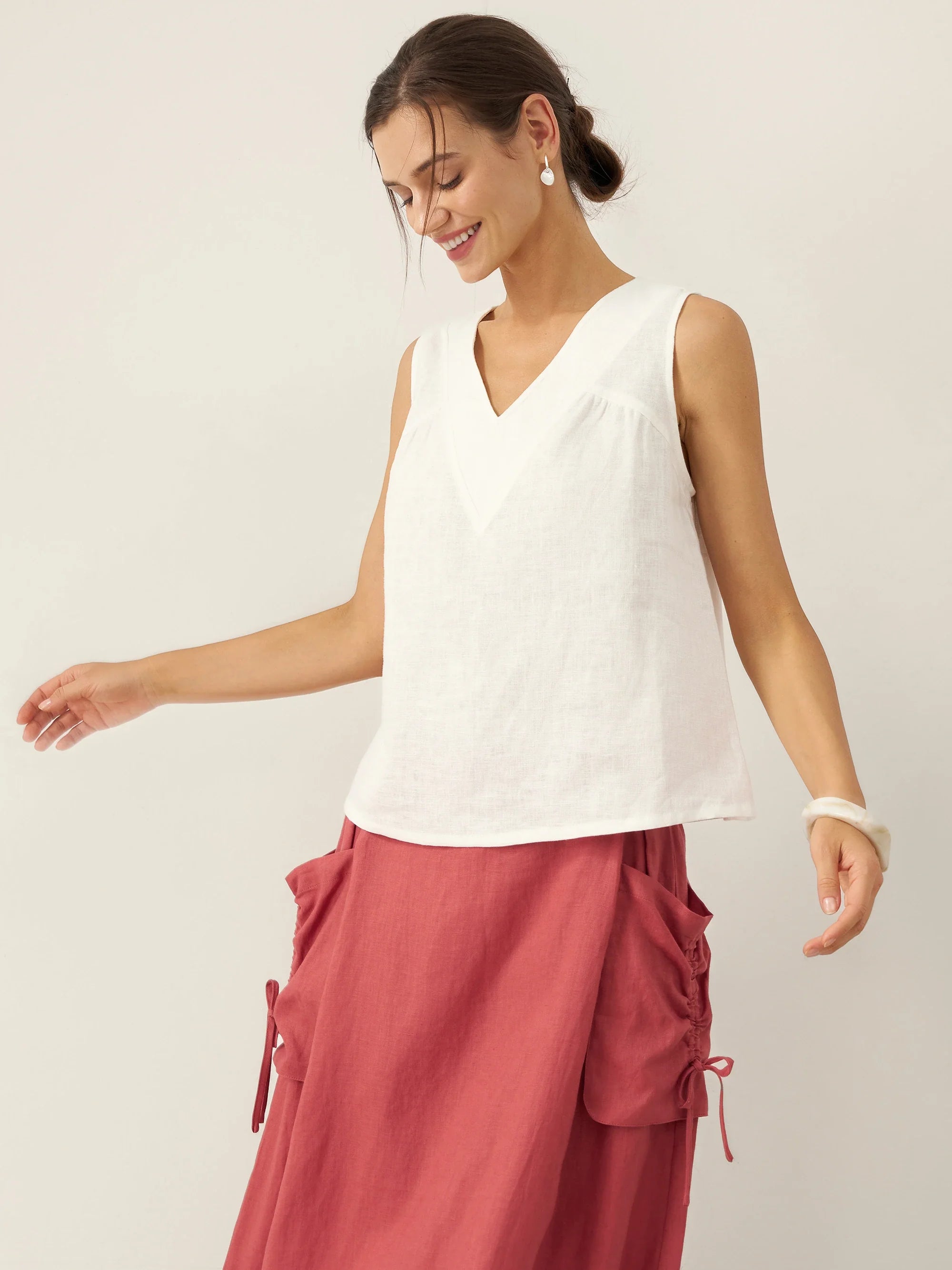100% Linen V-Neck Sleeveless Tank Top NICOLE by LINTICO