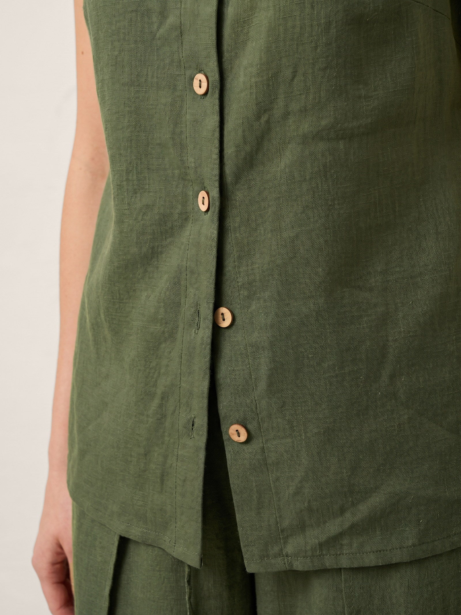 100% Linen Buttons Down Tank Top ERIN DestGlow