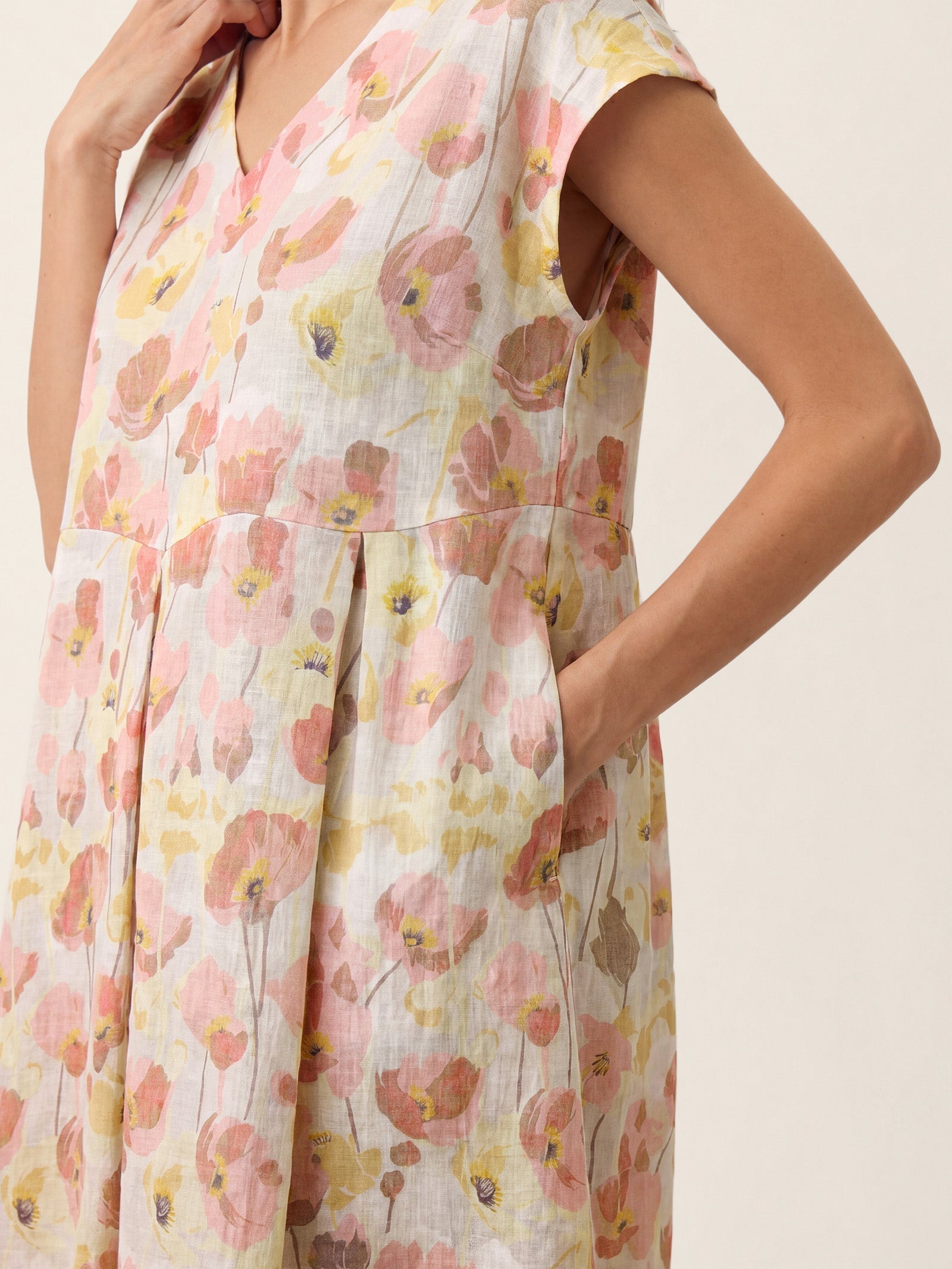 100% Linen Carnation Print Scalloped Waist Maxi Dress HARRIET DestGlow