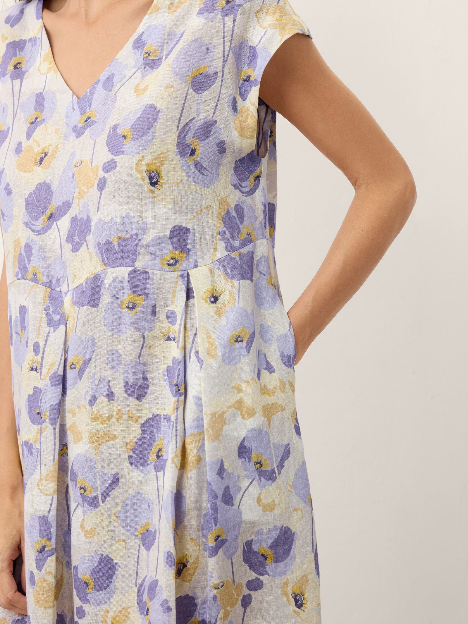 100% Linen Carnation Print Scalloped Waist Maxi Dress HARRIET DestGlow