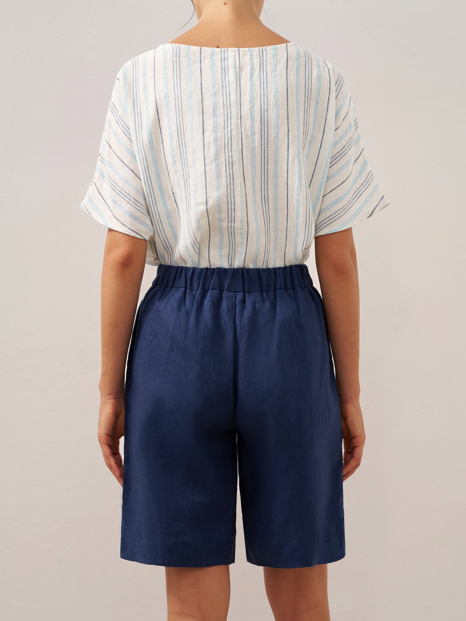 100% Linen Elastic Waistband Capri Pants ANNA by LINTICO