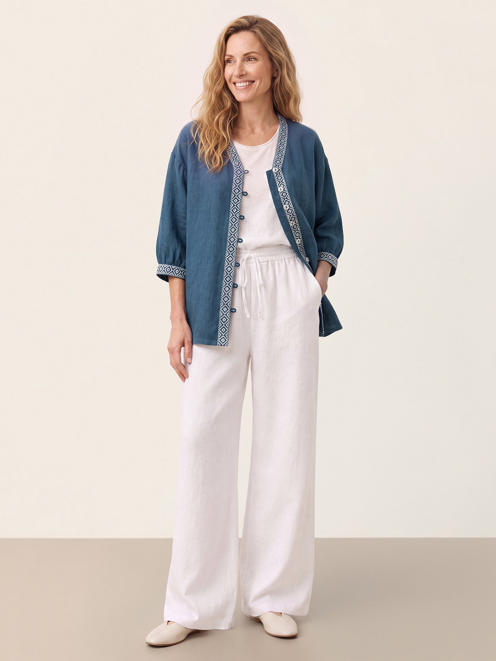 100% Linen Geometric Trim V-Neck Shirt SORAYA DestGlow