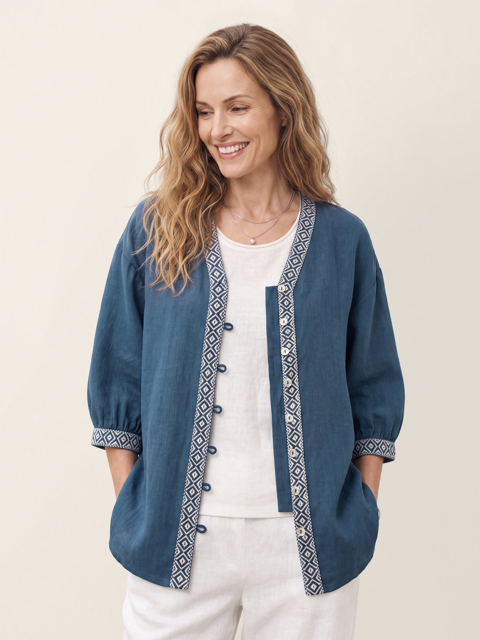 100% Linen Geometric Trim V-Neck Shirt SORAYA DestGlow