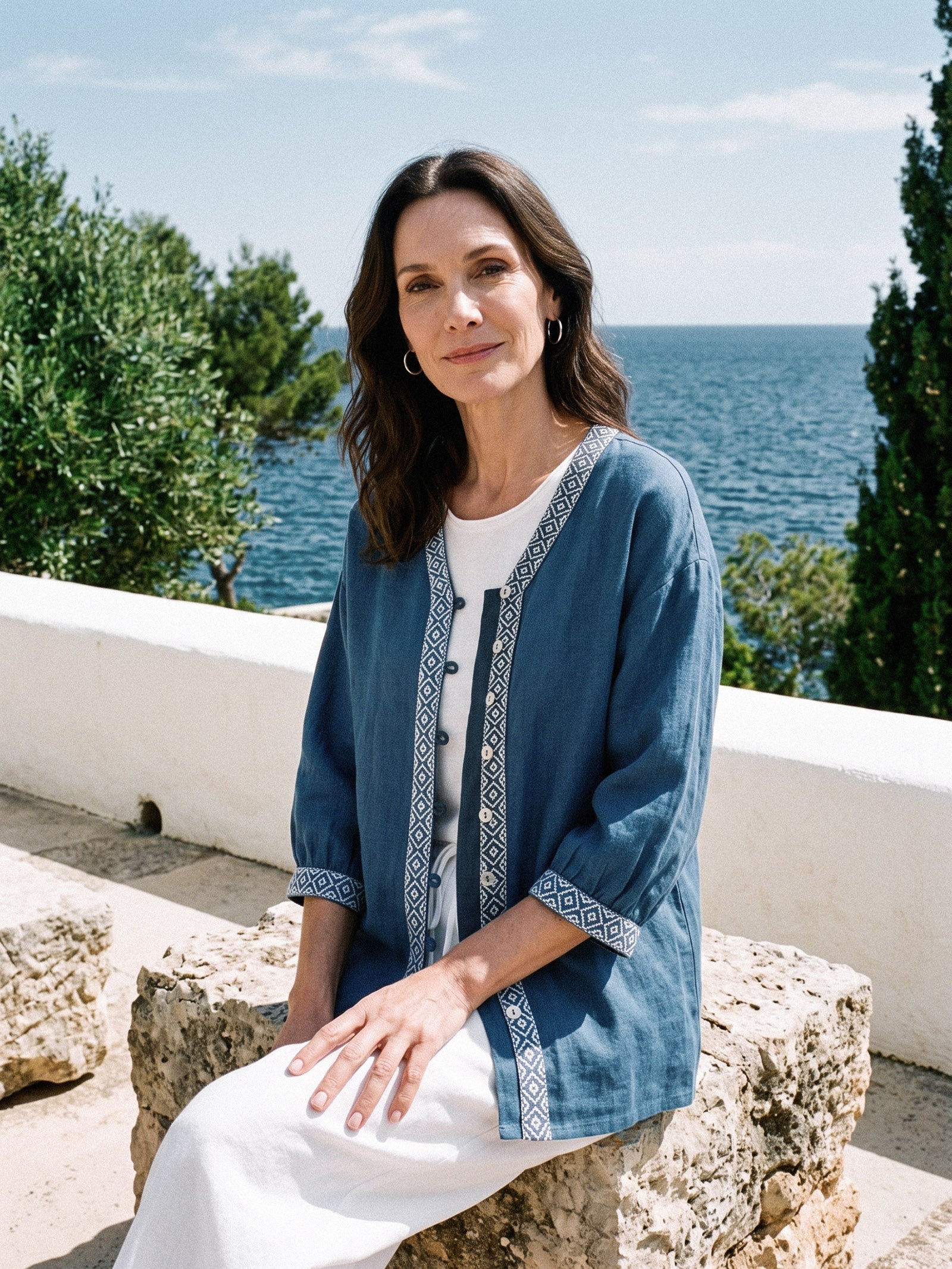 100% Linen Geometric Trim V-Neck Shirt SORAYA DestGlow