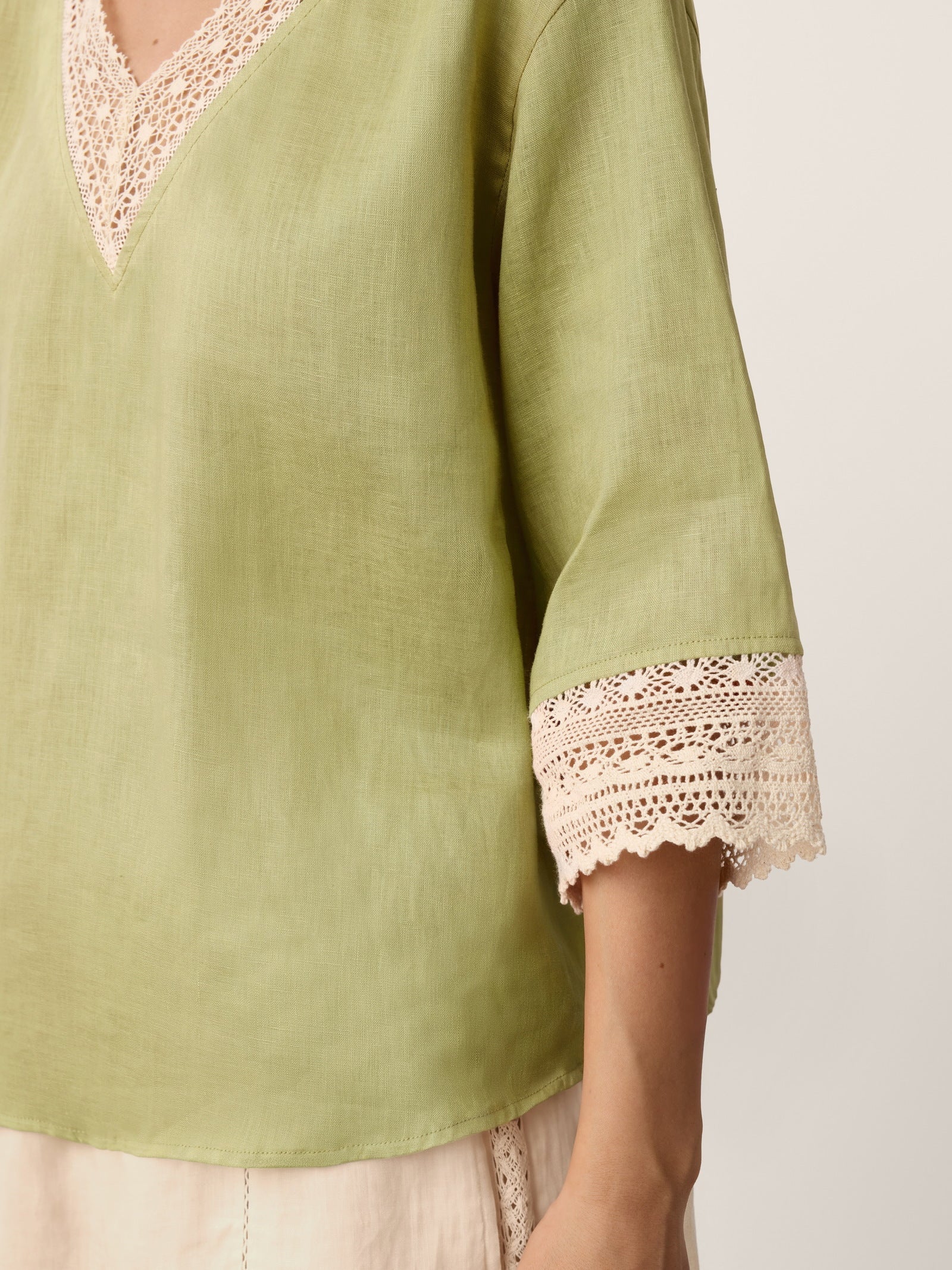 100% Linen Lace-Trim V-Neck Top KEELY by LINTICO