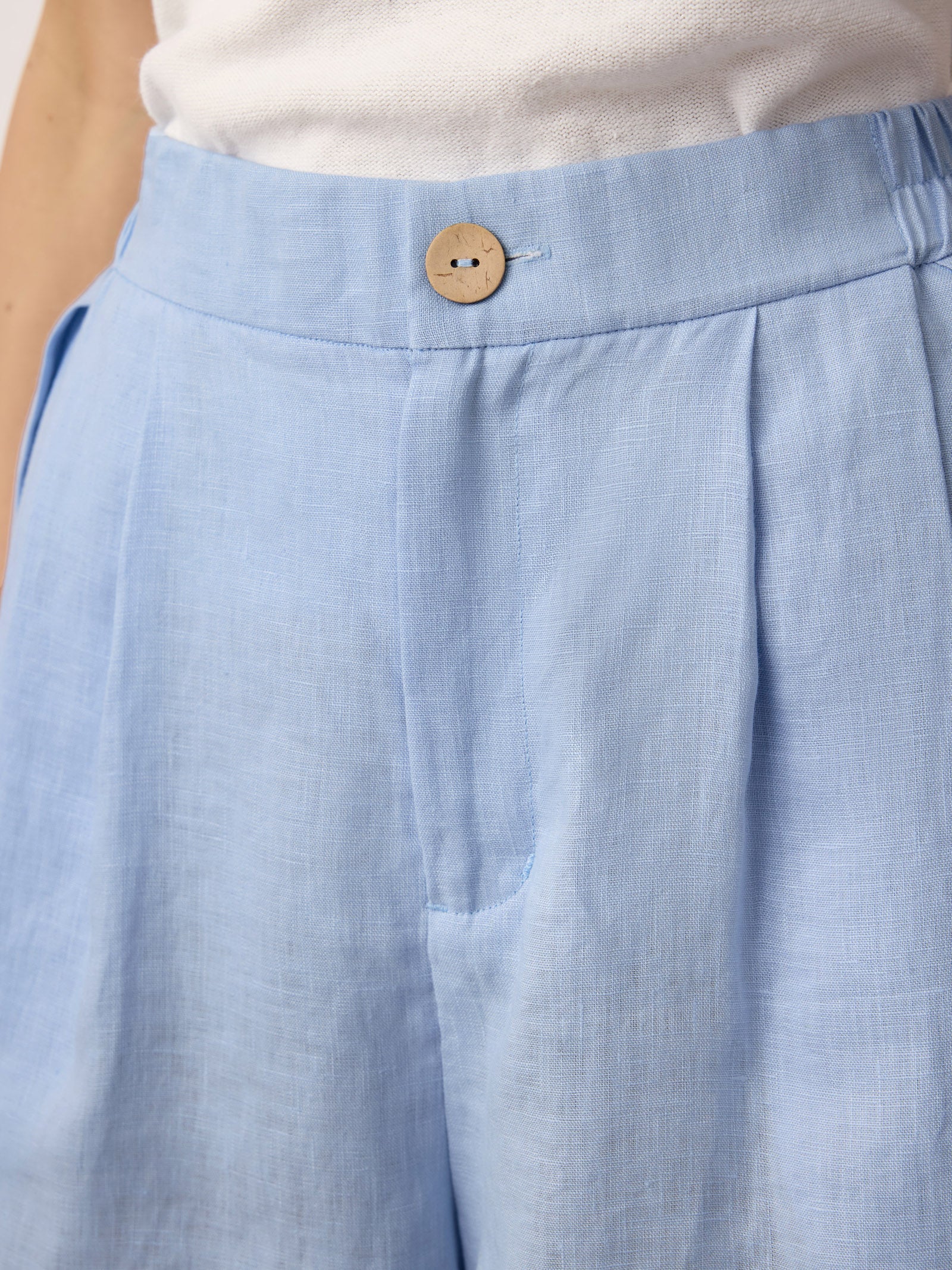 100% Linen Pleated Cuffed Shorts IRISSA by LINTICO