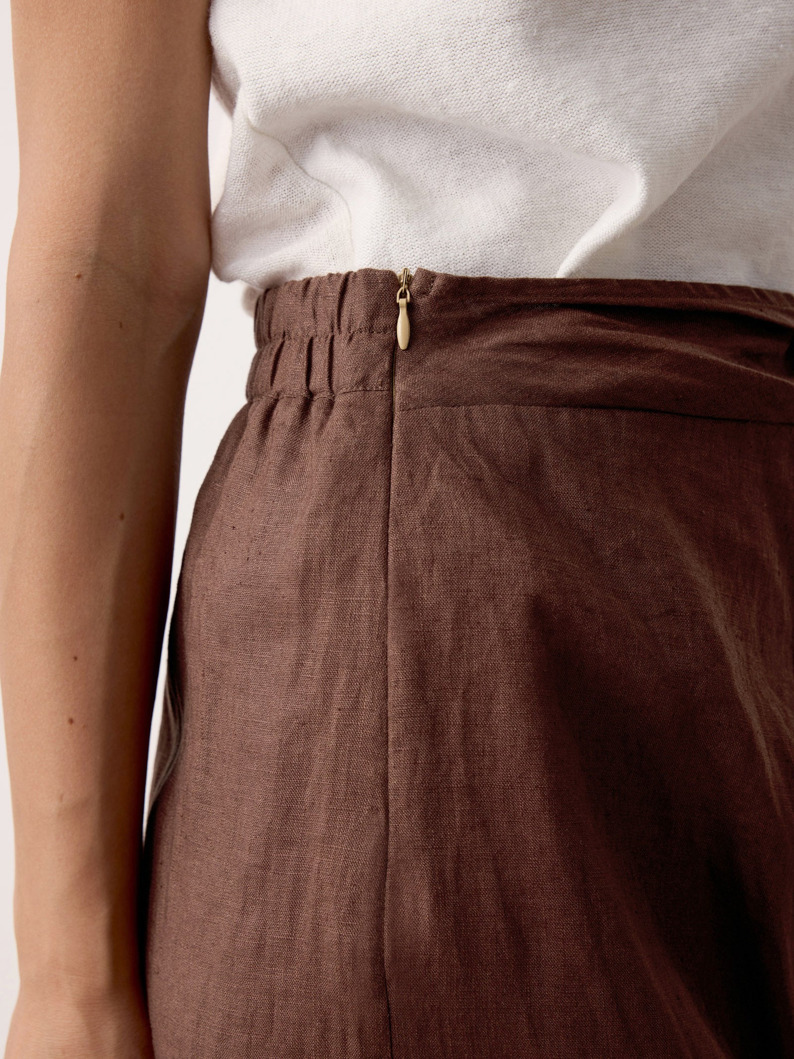 100% Linen Twist-Waist Slit Skirt LIVANA by LINTICO