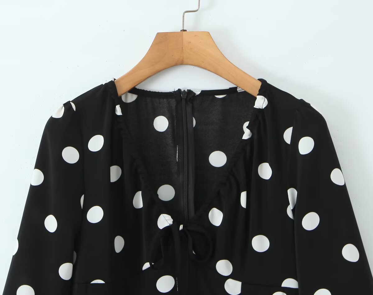 French Retro Dots Dress Women Holiday V neck Slim-Fit Flared Sleeves Slimming A line Dress by Ragazza