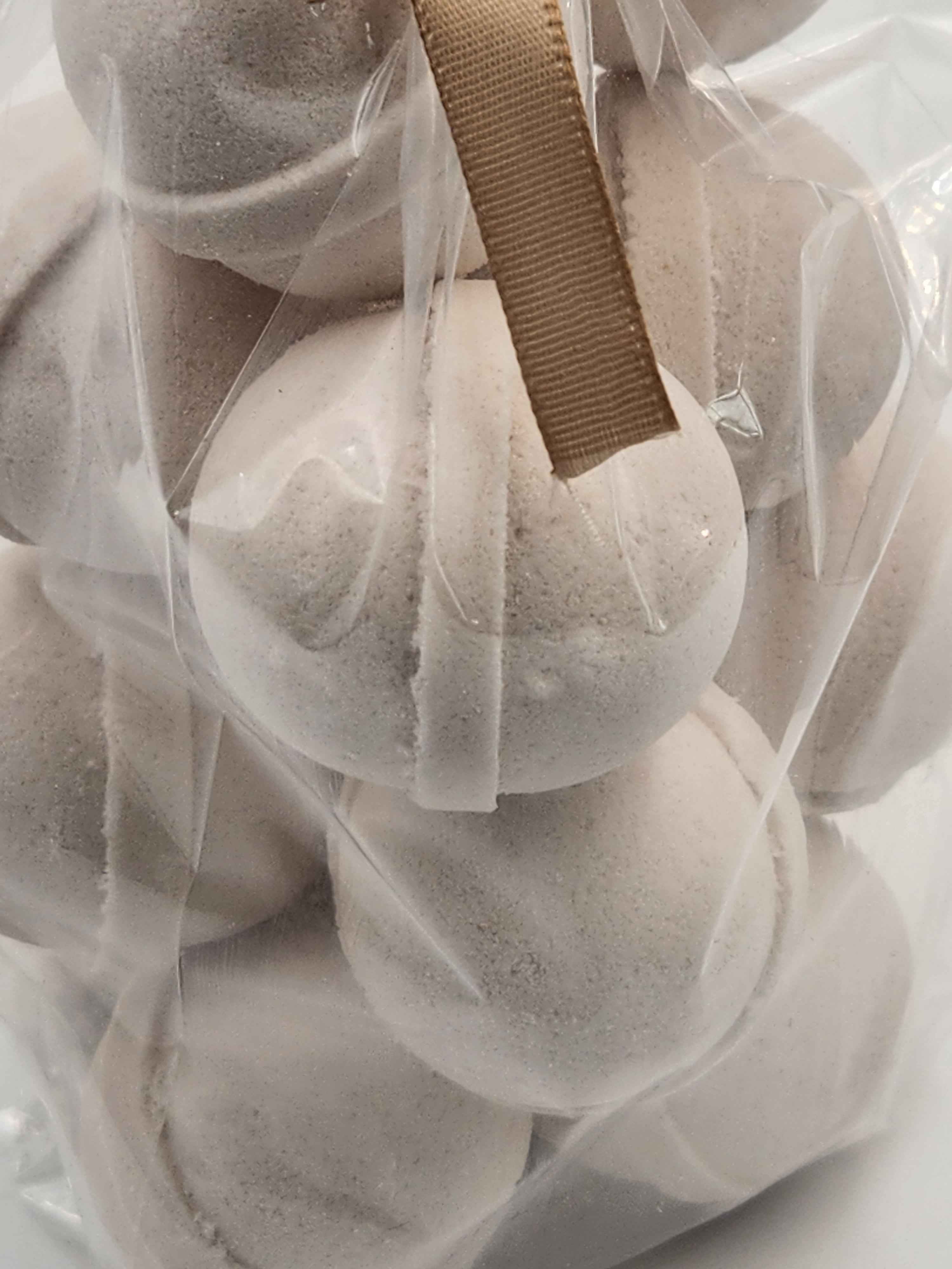 14 bath bombs 1 oz each (Amber Romance- Victoria Secret type) bath fizzies, great for dry skin, shea & Cocoa Butter, 7 ultra rich oils