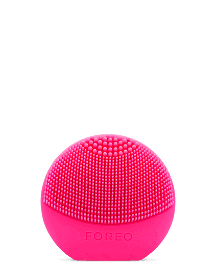 FOREO LUNA play plus by Nava Beauty