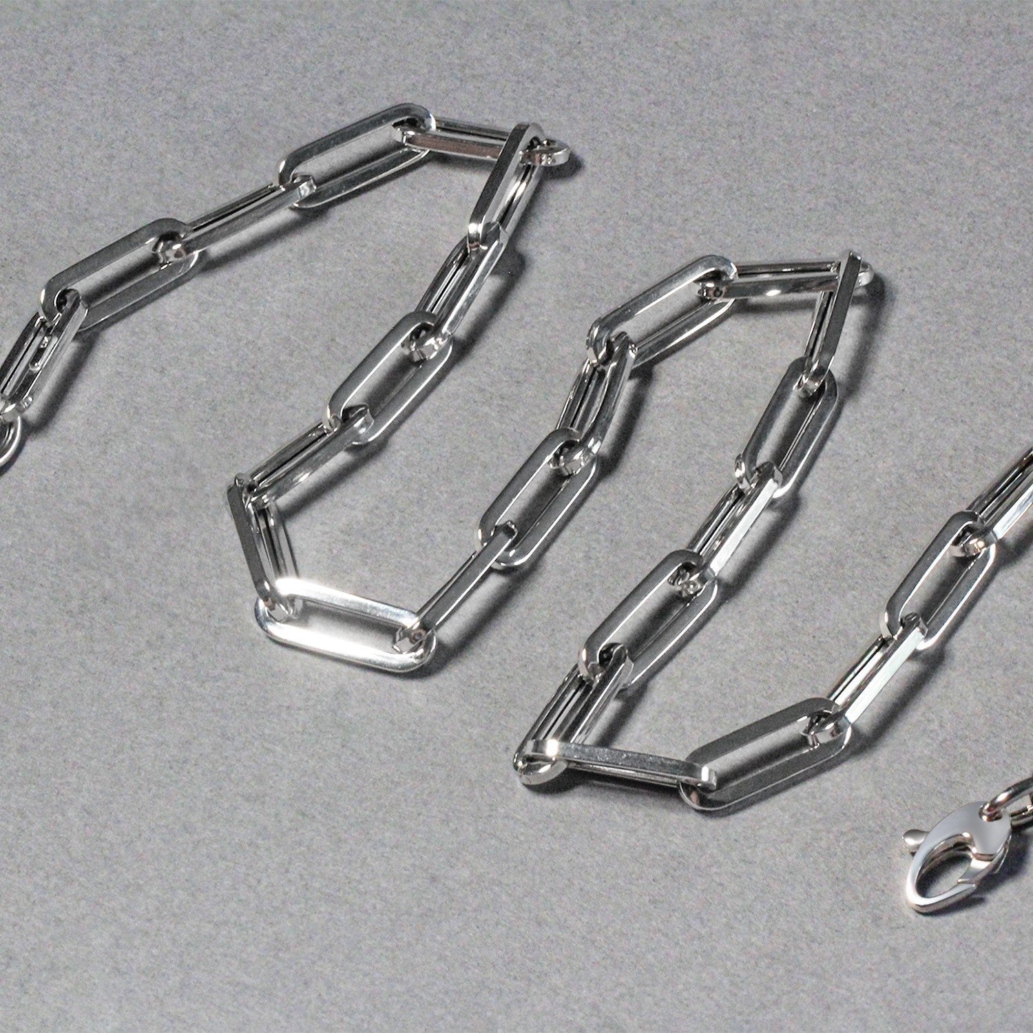 14K White Gold Wide Paperclip Chain (6.1mm) by Bids.com