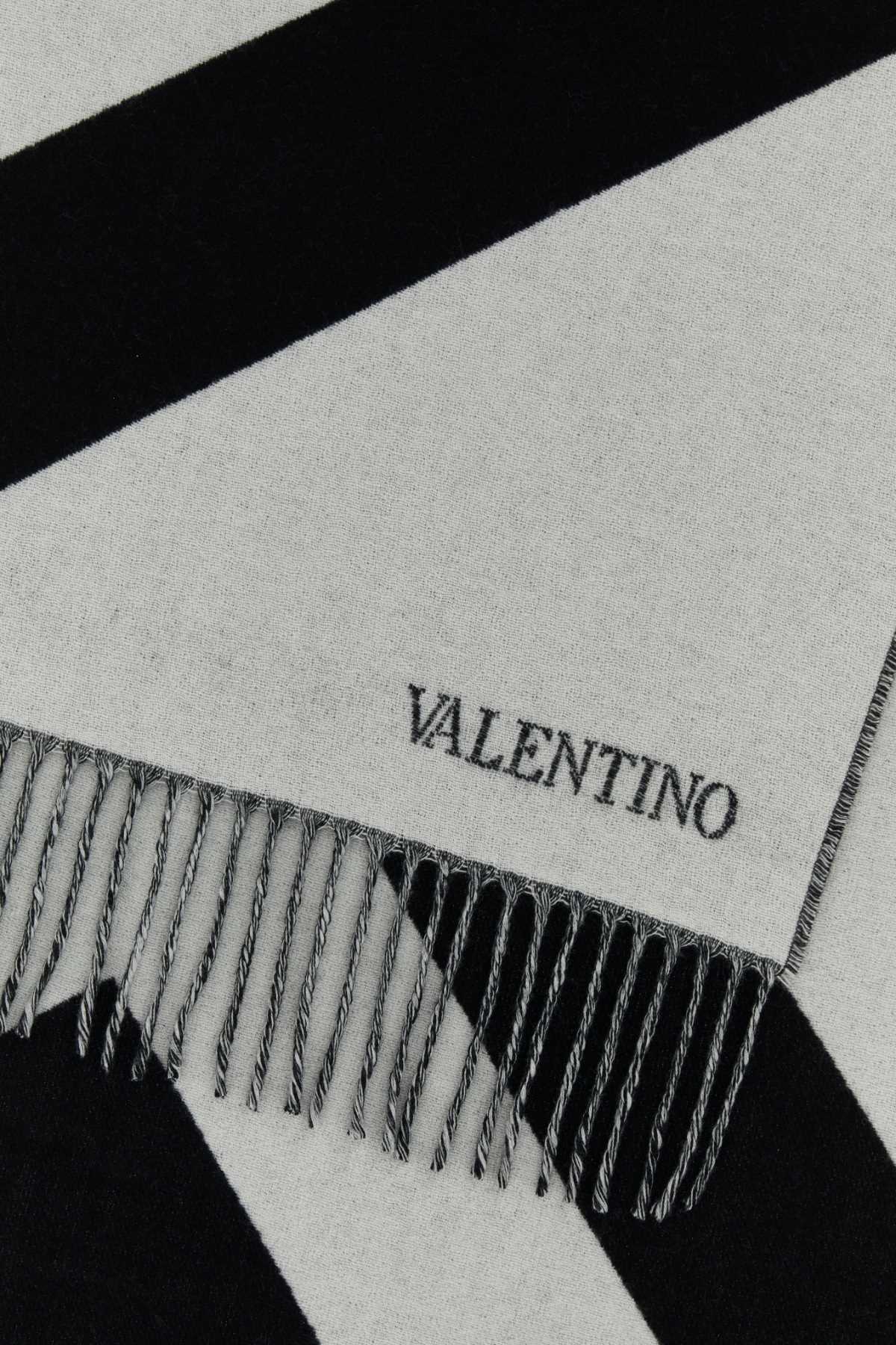 Valentino Garavani Women Sciarpa DestGlow