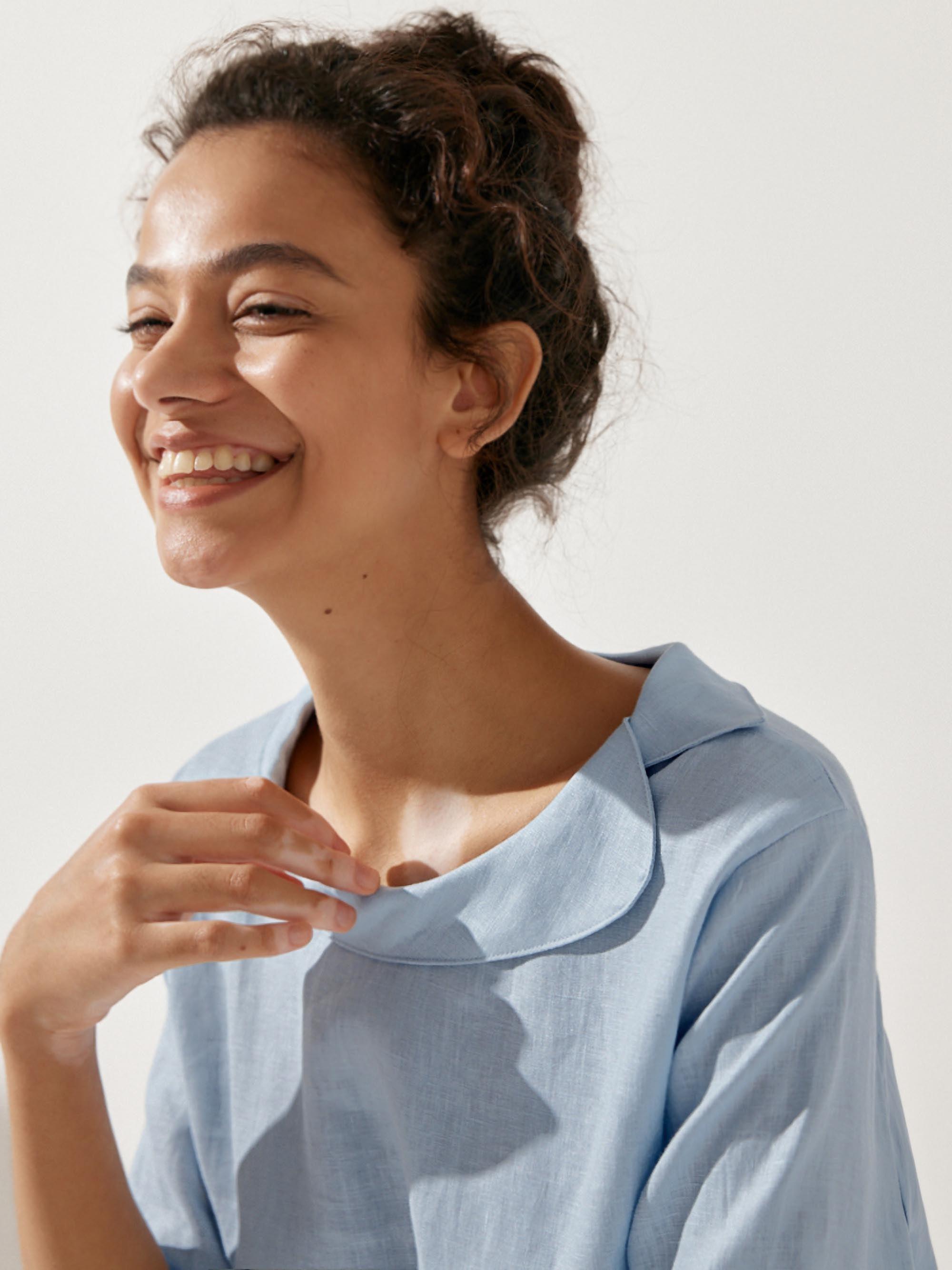 Linen Round Soft-Fold Collar Top LAURA
