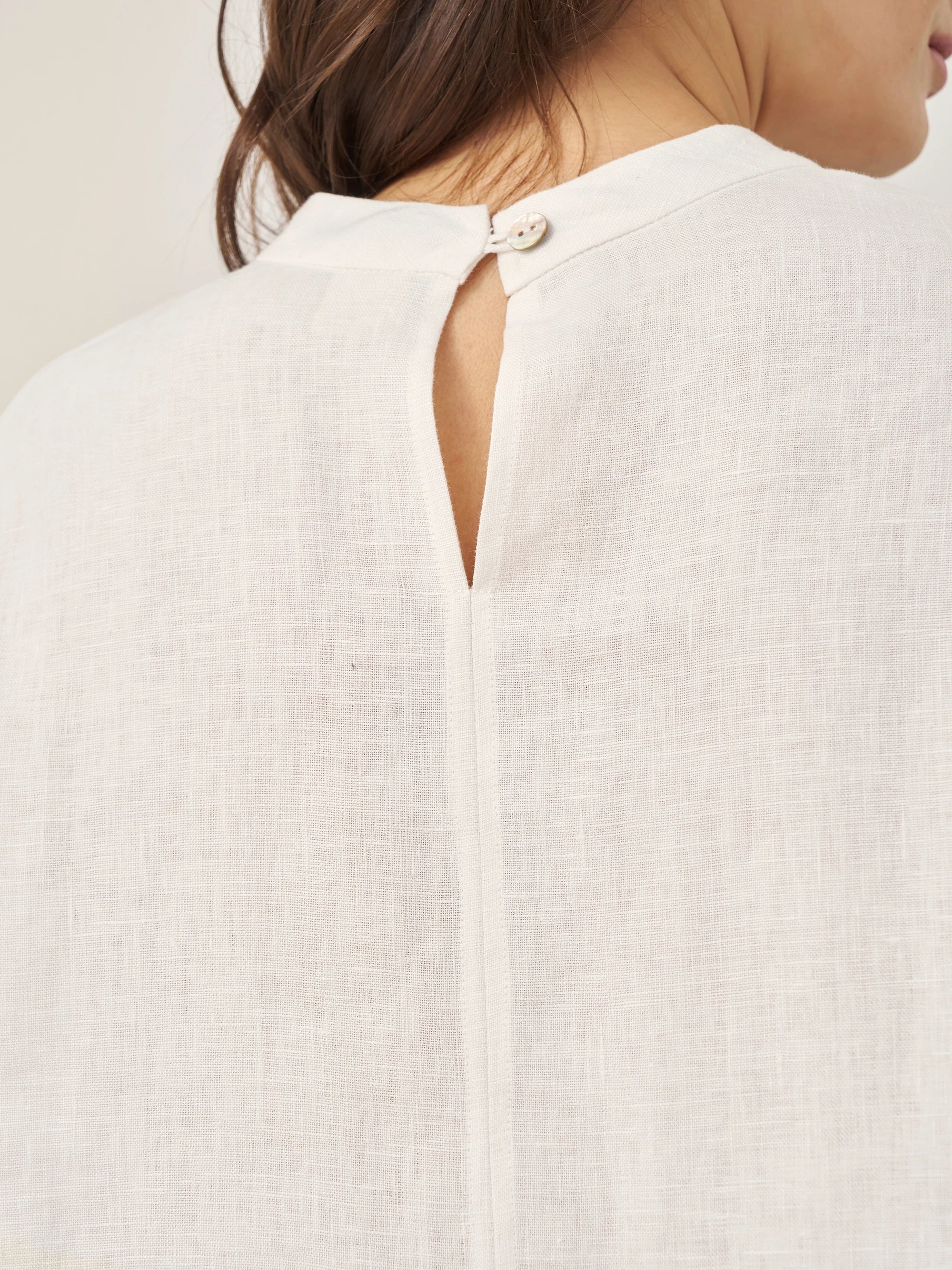100% Linen Mock Neck Long-Sleeve Top DEANNA by LINTICO