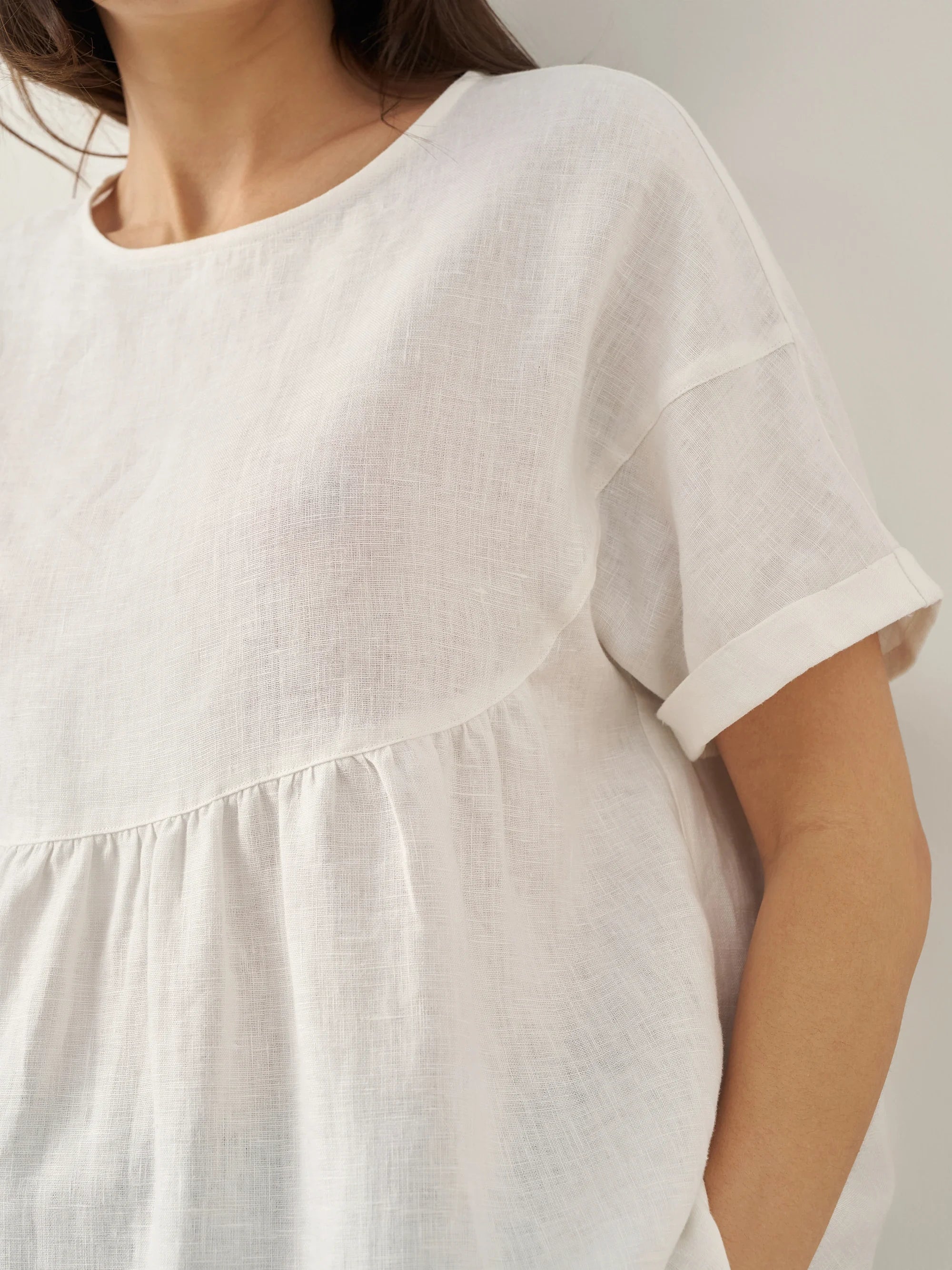 100% Linen Round Neck Pleated Pullover Top QUINLAN by LINTICO