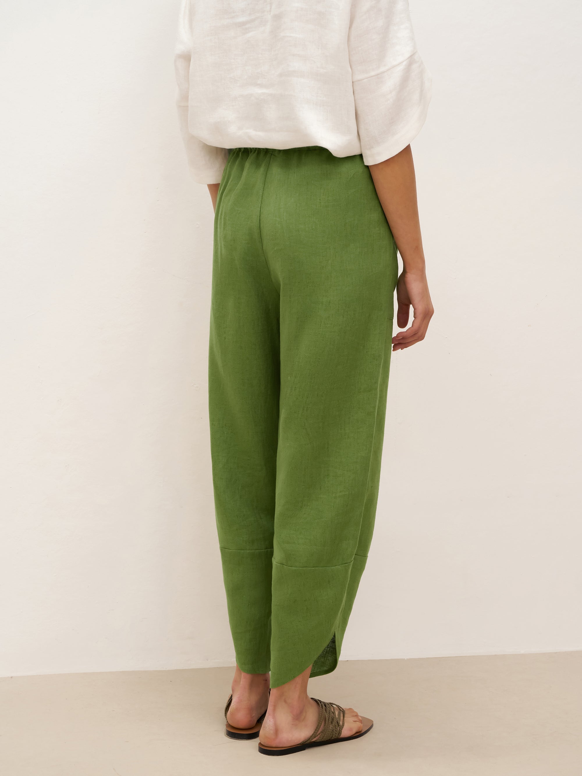 100% Linen Petal-Hem Trousers with Elastic Waist LIV by LINTICO