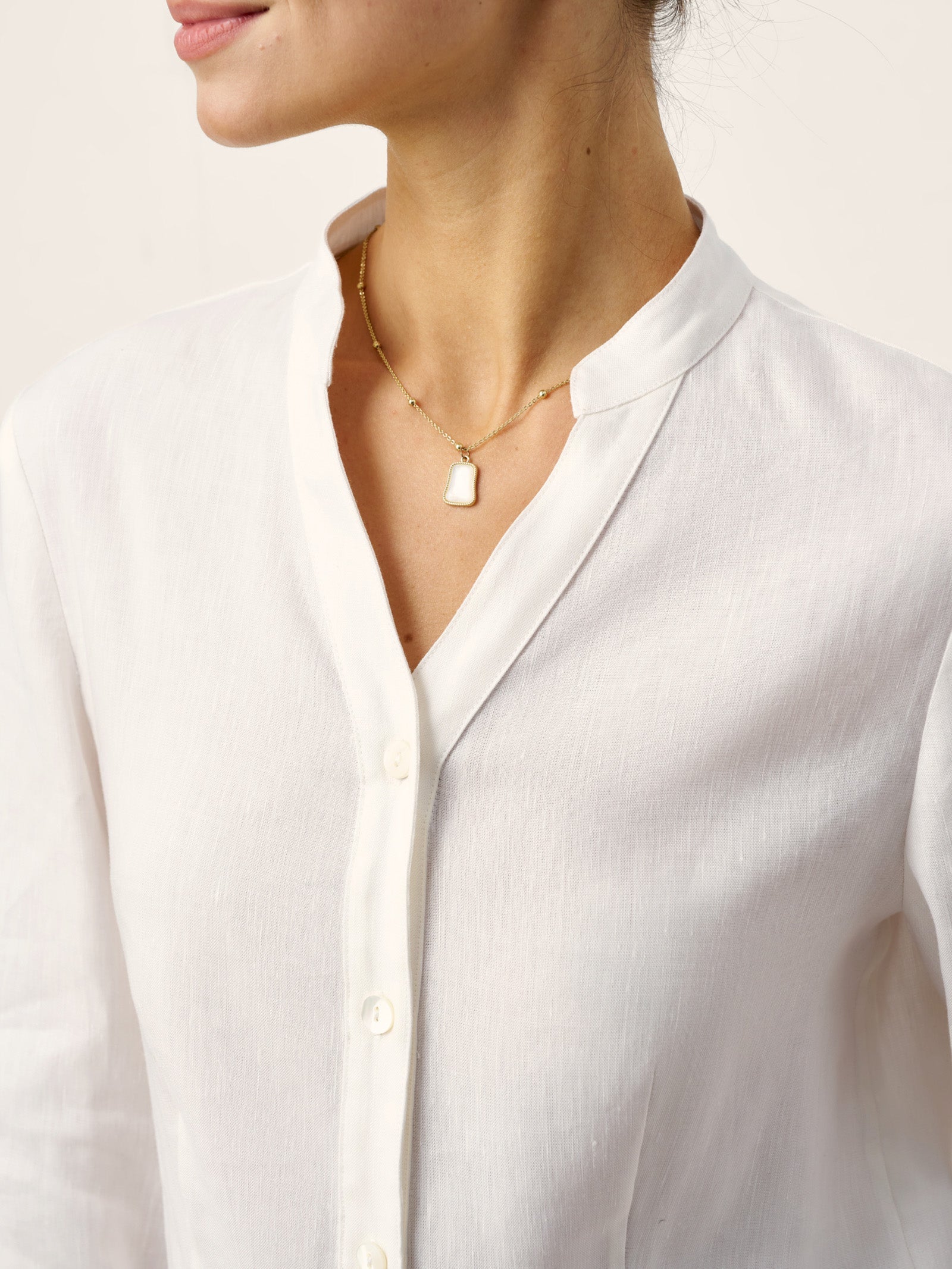 Linen-Lyocell Mandarin Collar Fitted Seam Shirt THORA