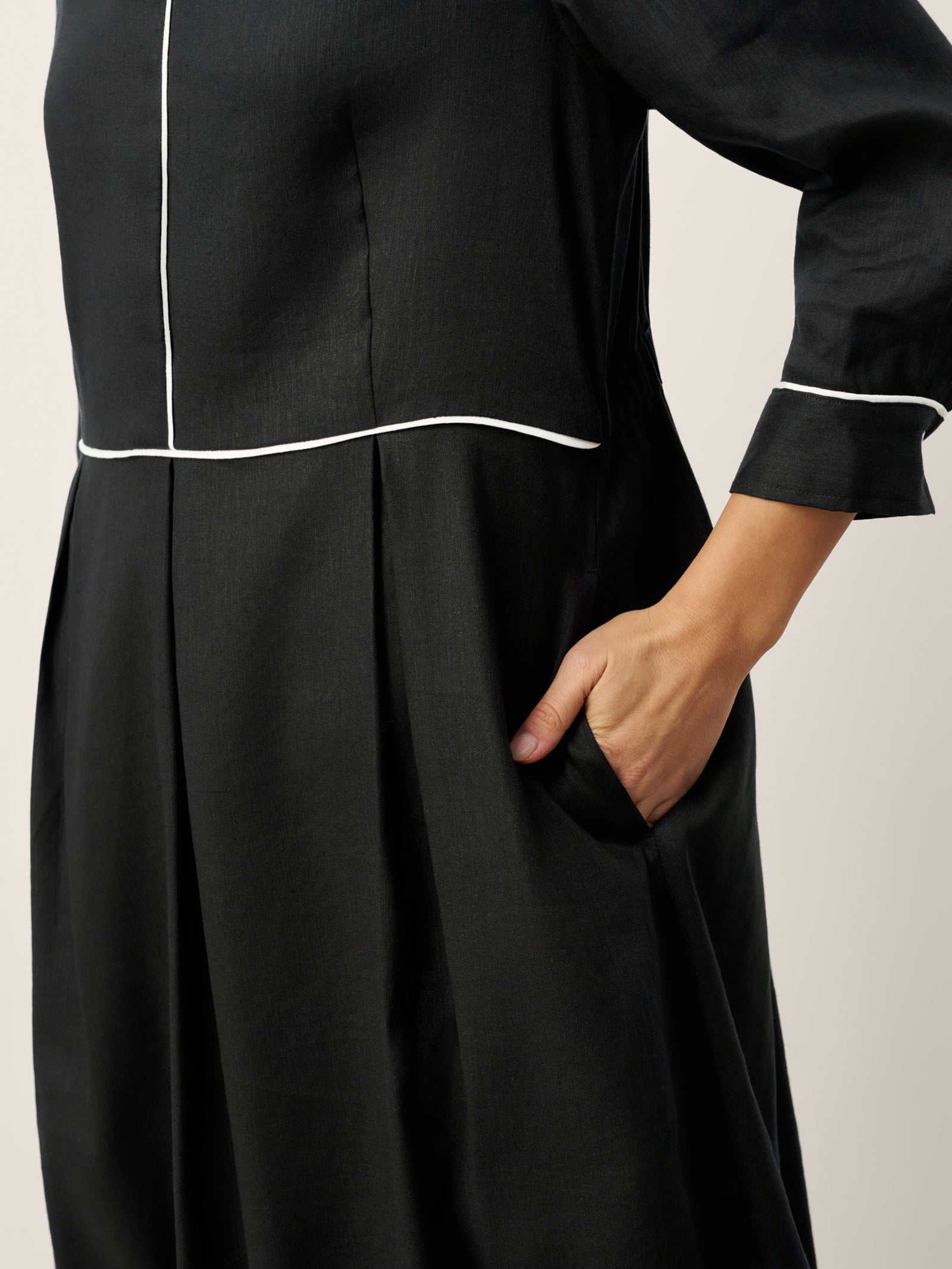 Linen-Lyocell Contrast Trim Gathered Midi Dress NYX DestGlow