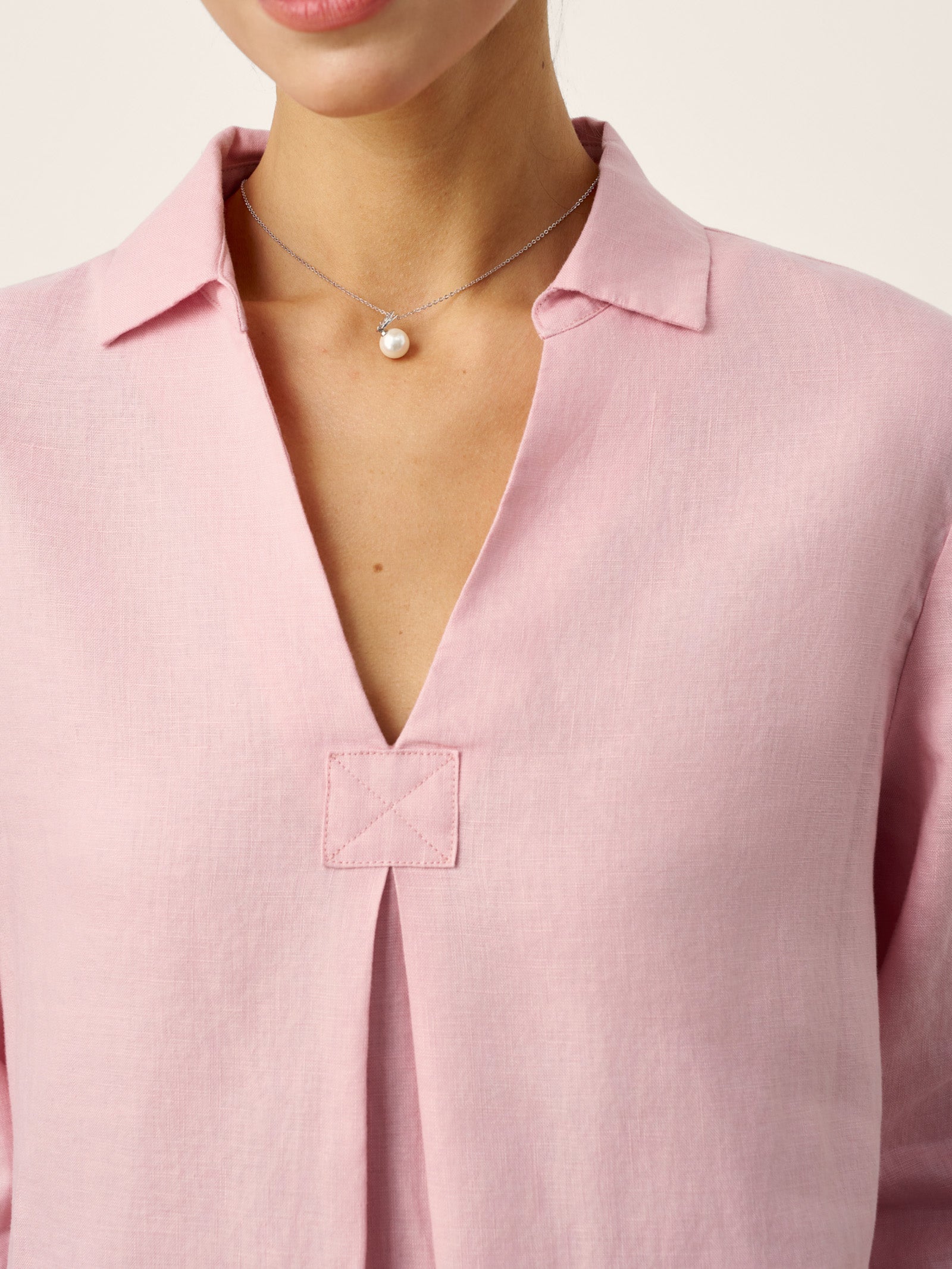 100% Linen Layered Lapel V-neck Sculpted Front Pleat Longline Top ODALYS DestGlow