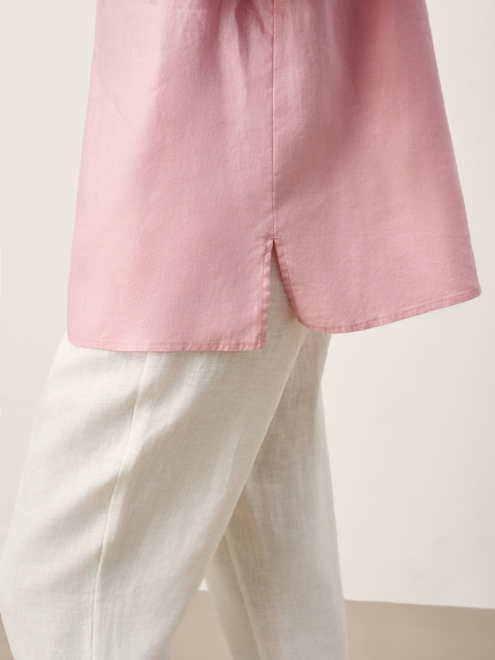 100% Linen Layered Lapel V-neck Sculpted Front Pleat Longline Top ODALYS DestGlow