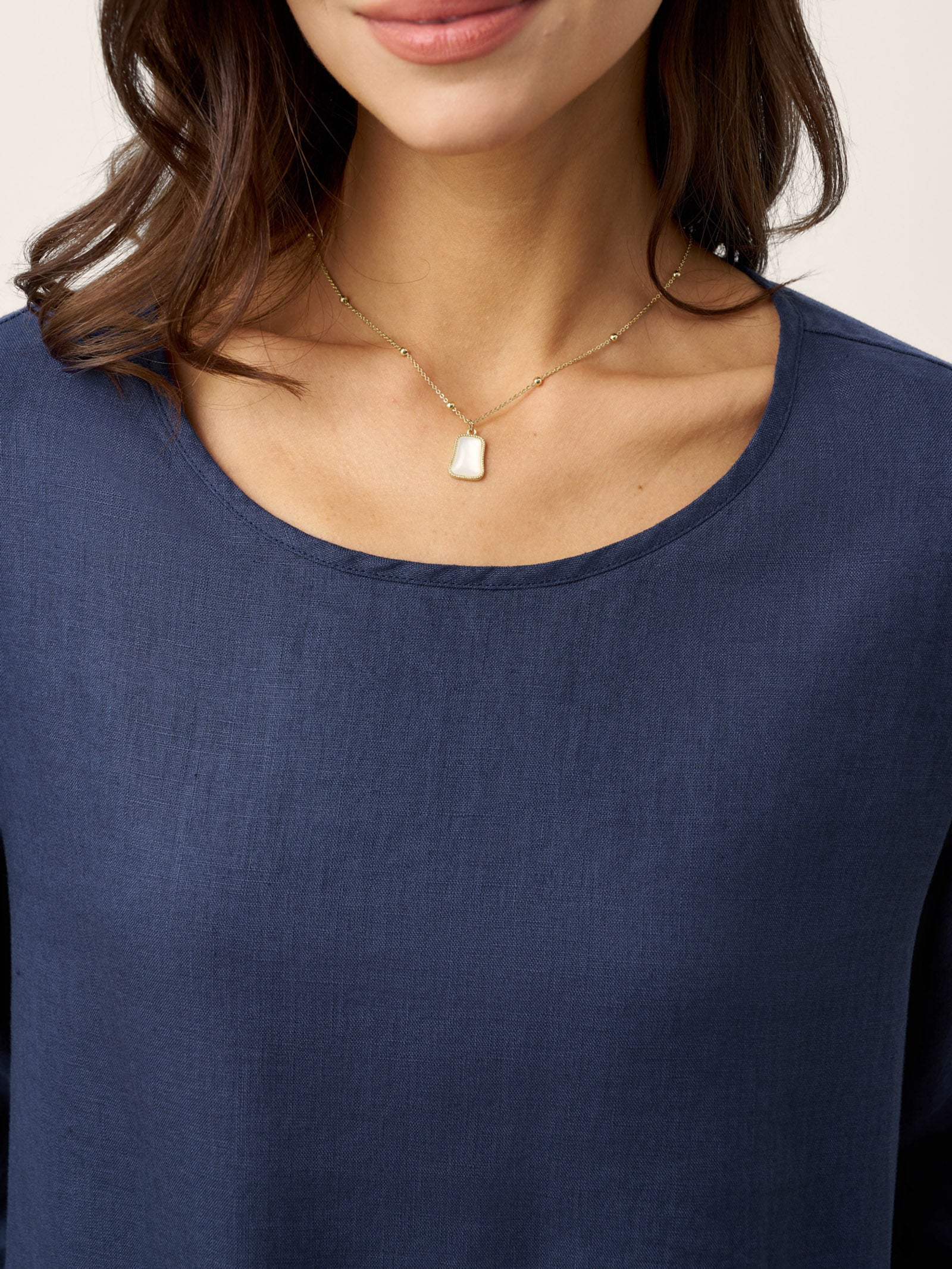 100% Linen Relaxed Back Button Top with Tab Sleeves SYLVANA DestGlow