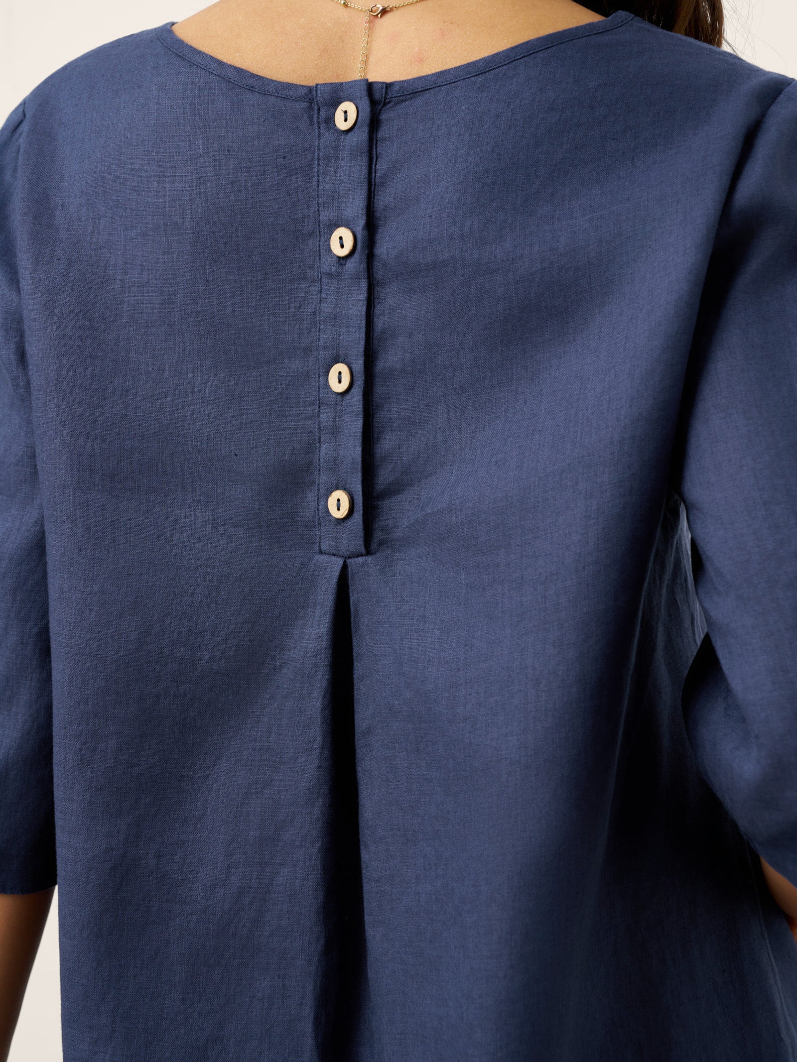 100% Linen Relaxed Back Button Top with Tab Sleeves SYLVANA DestGlow