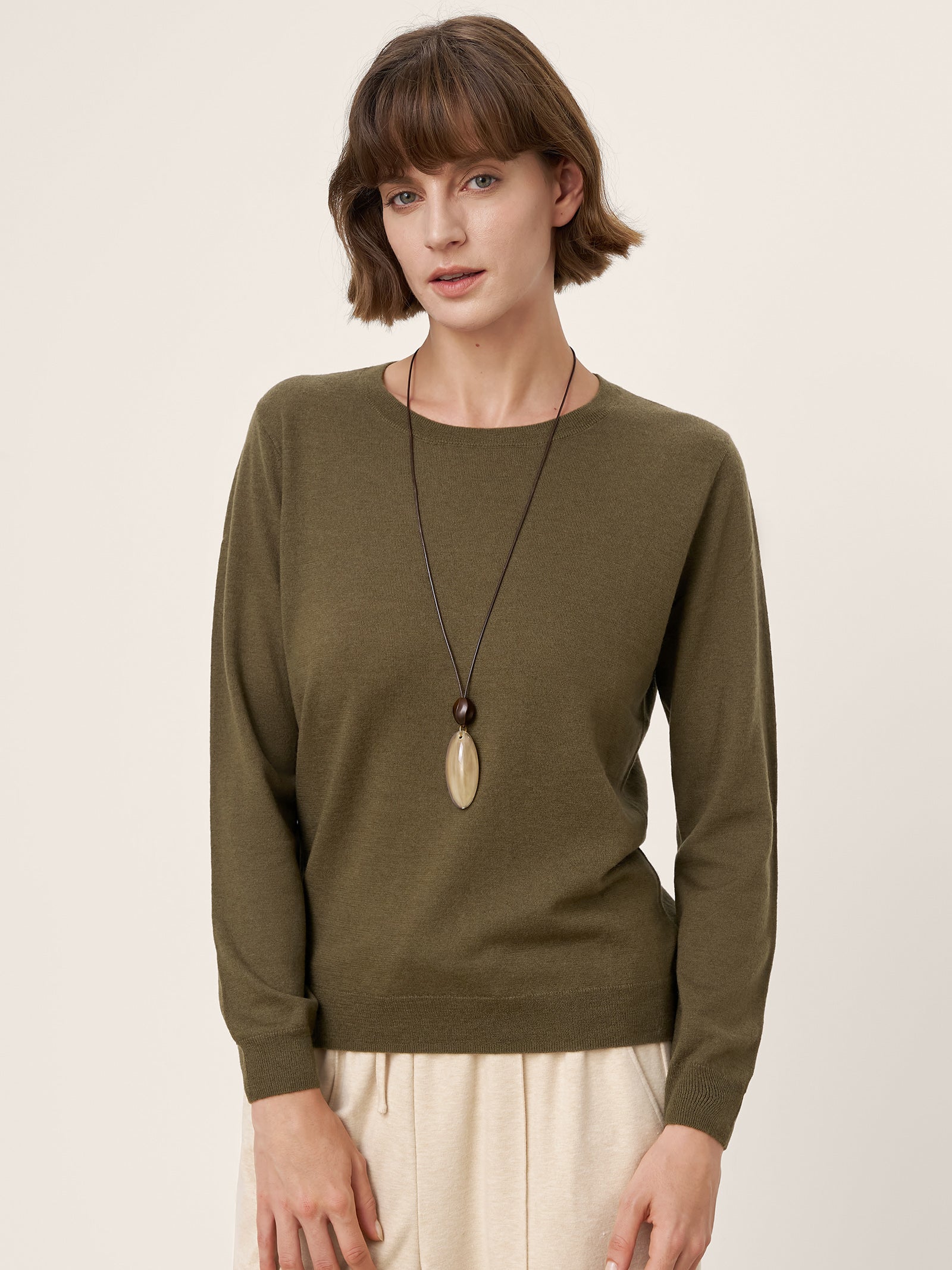 100% Extra-Fine Merino Wool Essential Crew Neck Knit Sweater BRIDGET by LINTICO