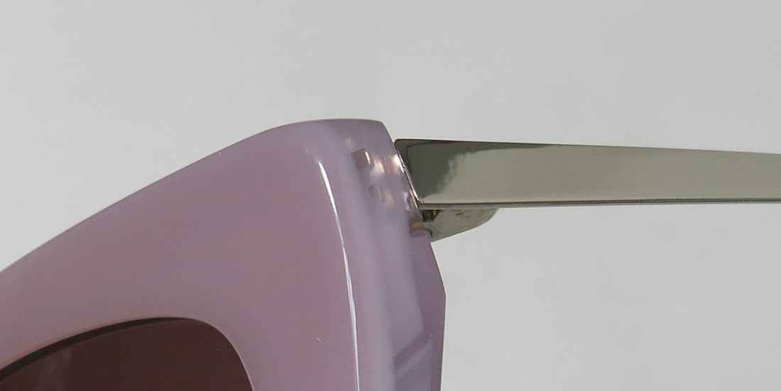 Isaac Mizrahi 30230 Sunglasses by ModaFrames