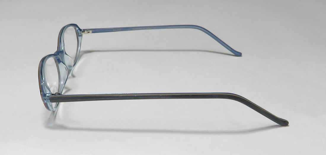 Vera Wang V009 Eyeglasses by ModaFrames