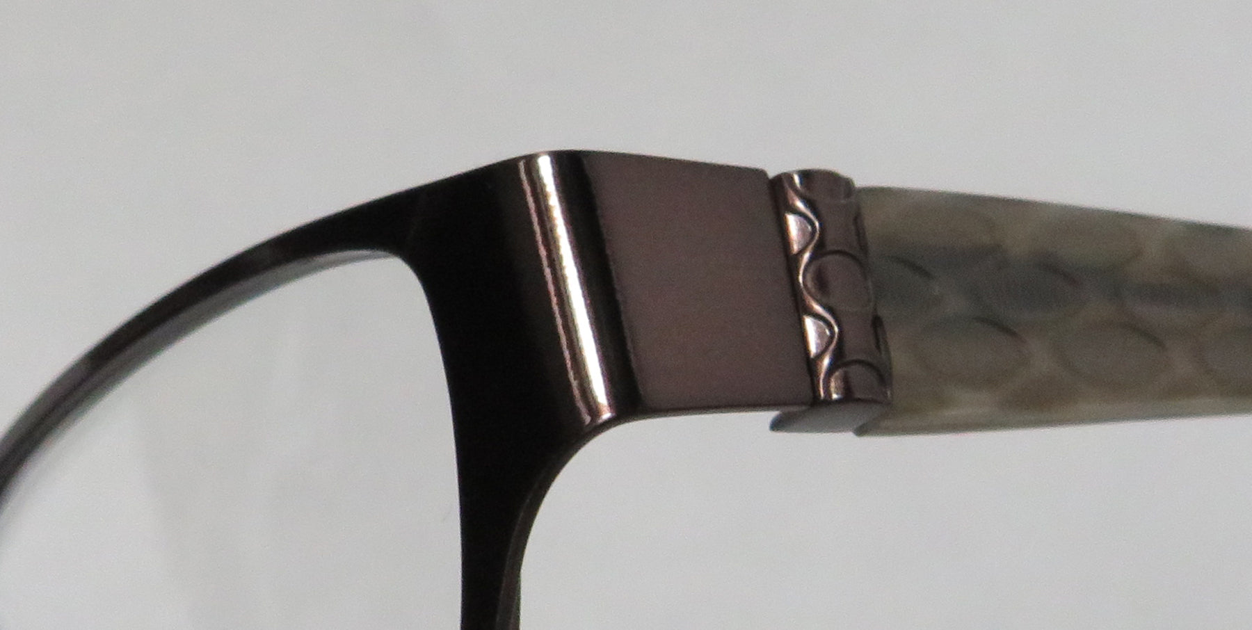 Vera Wang V313 Eyeglasses by ModaFrames