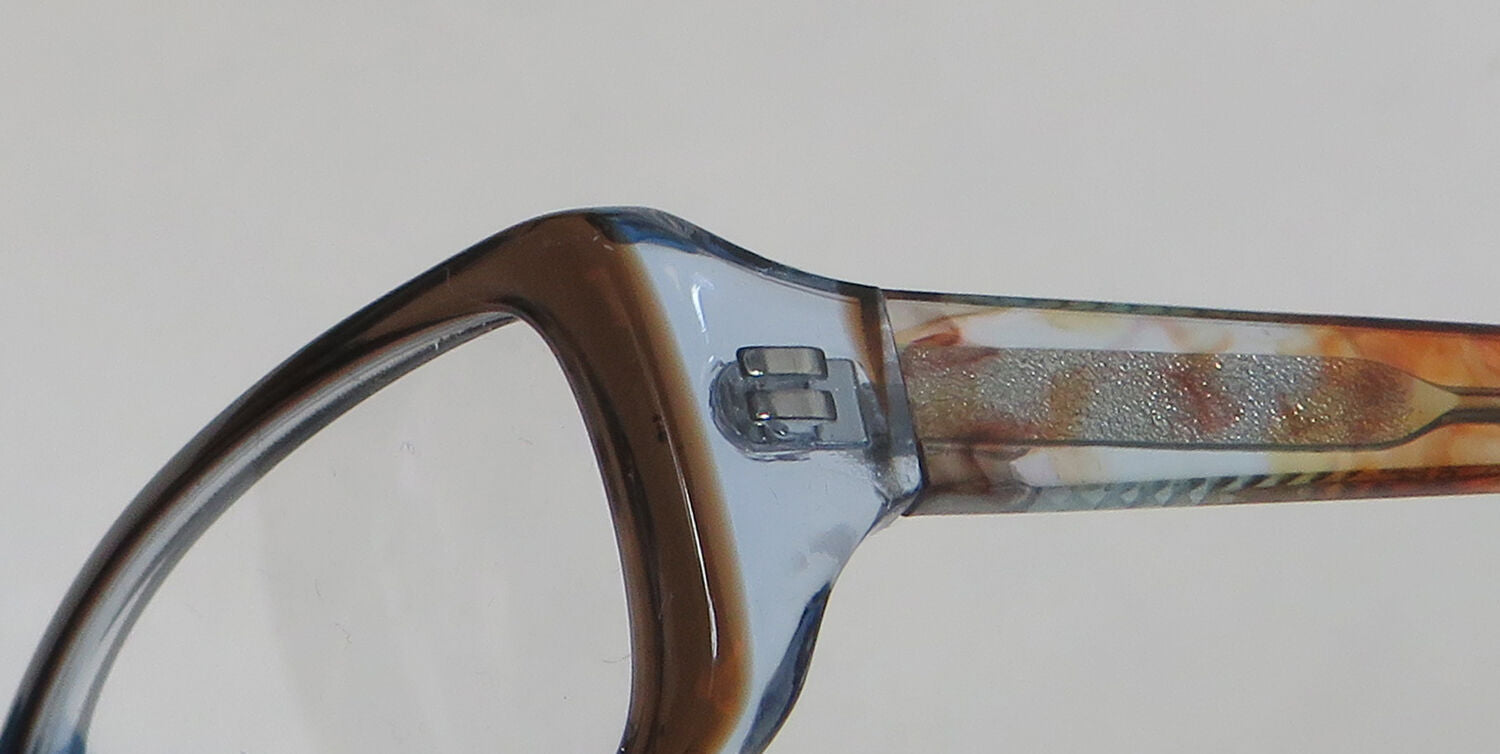 Vera Wang V050 Eyeglasses by ModaFrames