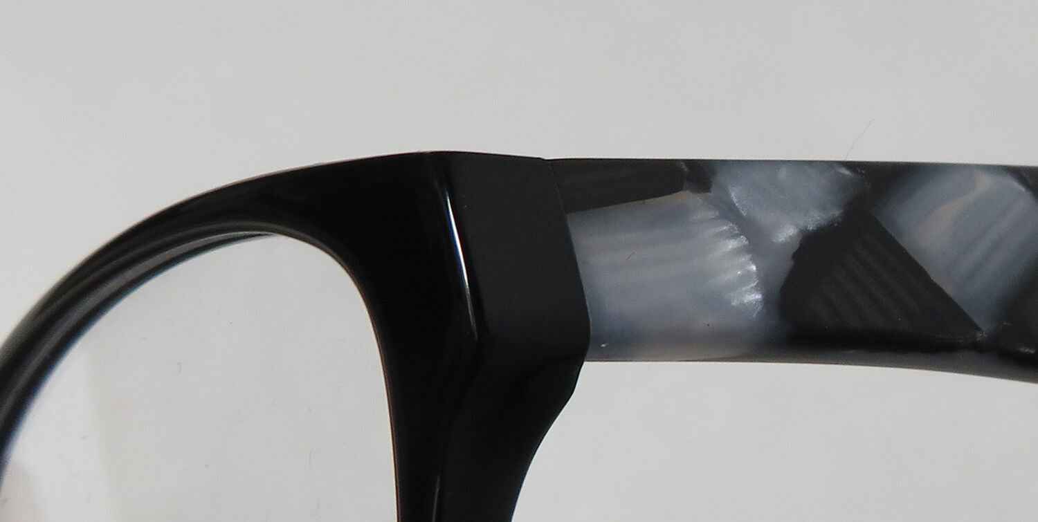 Vera Wang V353 Eyeglasses by ModaFrames