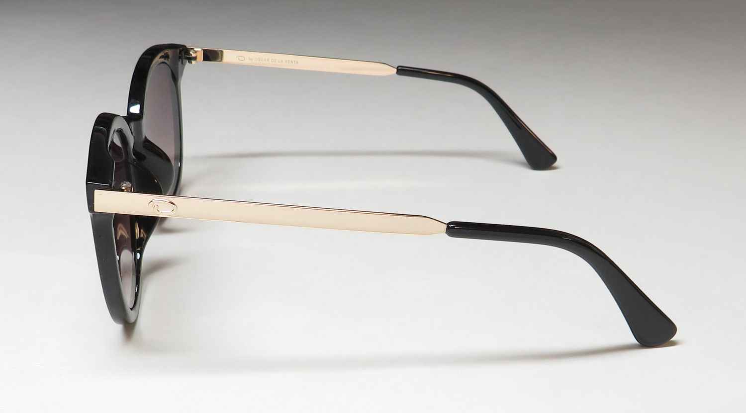 Oscar de la Renta Oscar 1289 Sunglasses