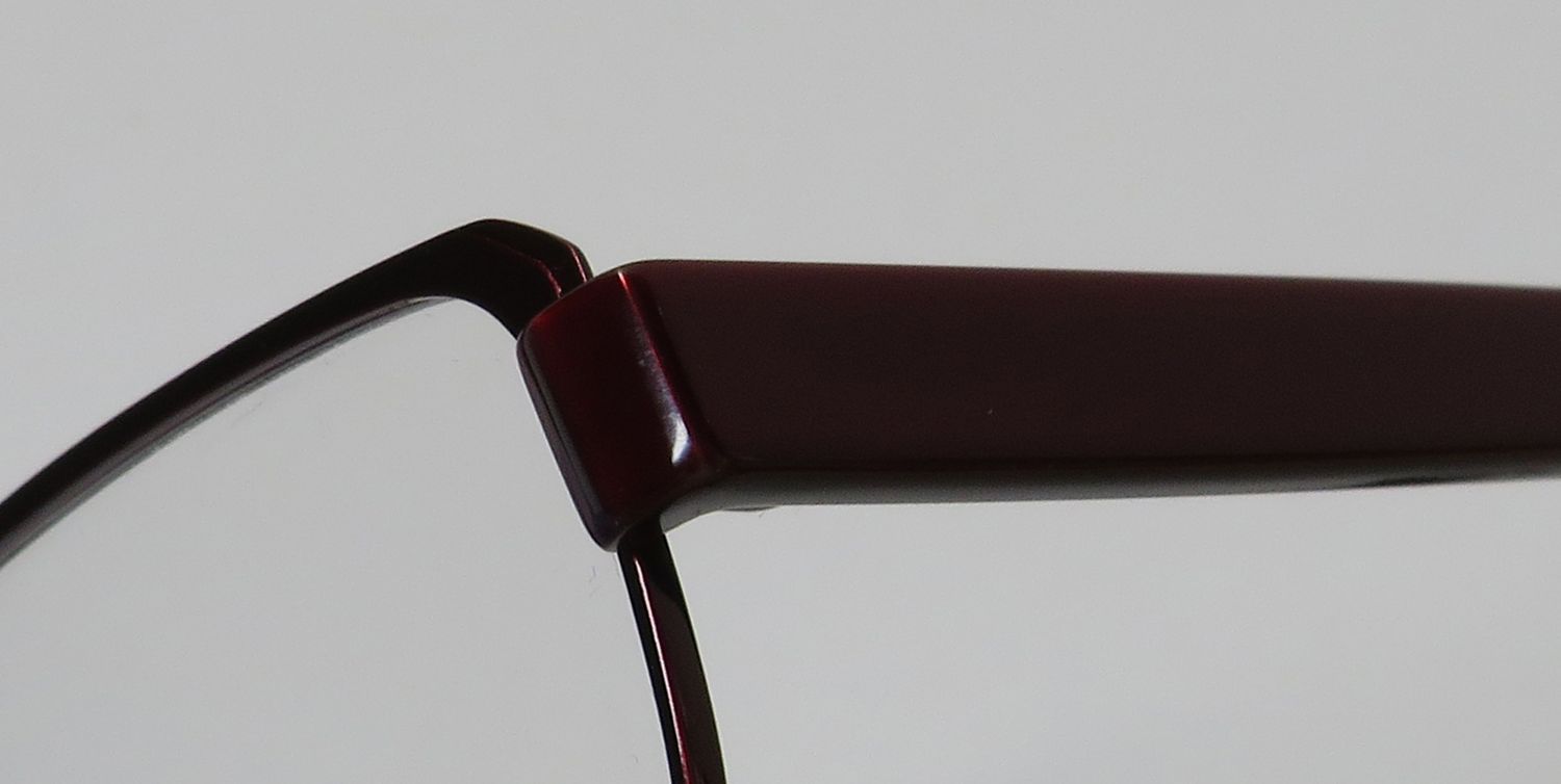 Vera Wang V085 Eyeglasses by ModaFrames