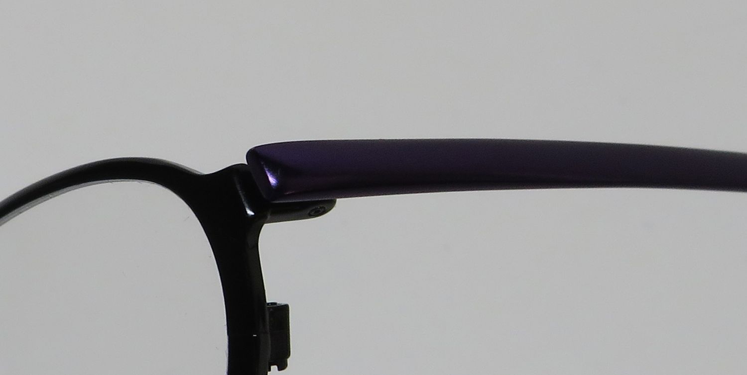 Vera Wang V026 Eyeglasses by ModaFrames