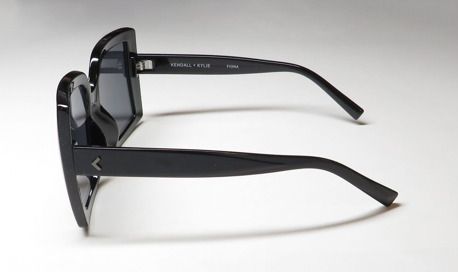 Kendall + Kylie Kk5110 Fiona Sunglasses by ModaFrames