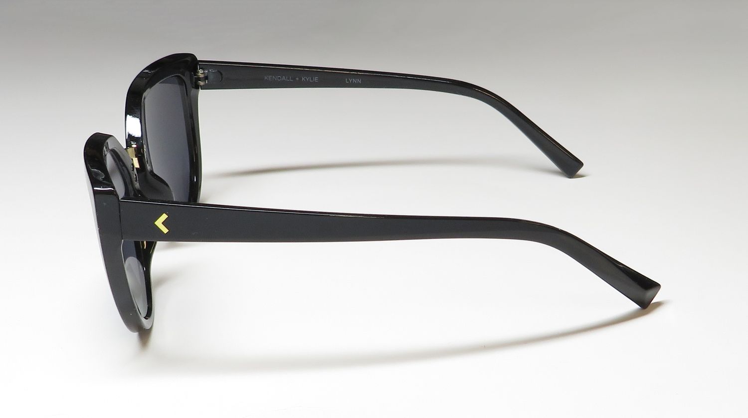 Kendall + Kylie Kk5119ce Lynn Sunglasses by ModaFrames