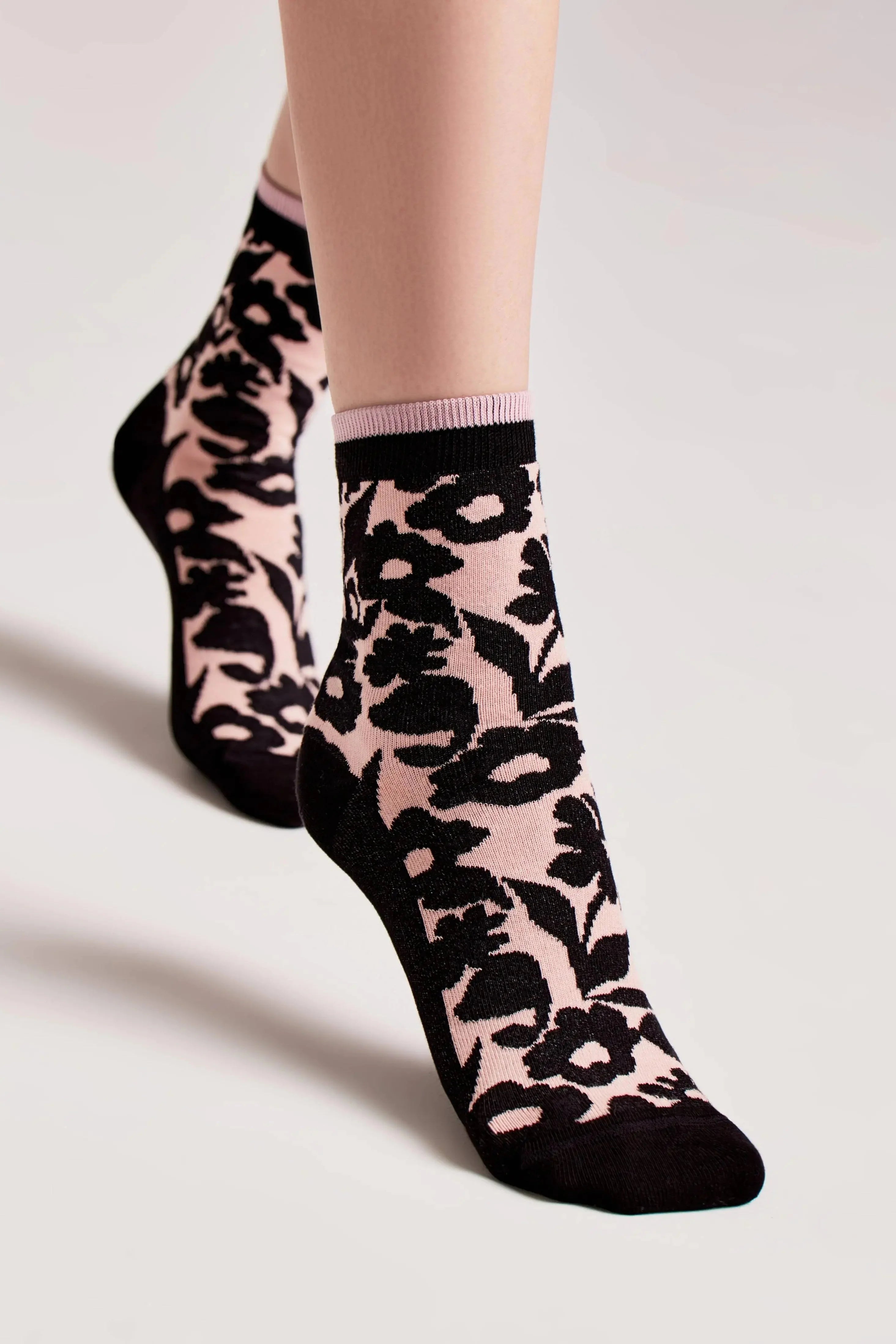 Cotton Socks Conte Classic 441 - Floral Pattern