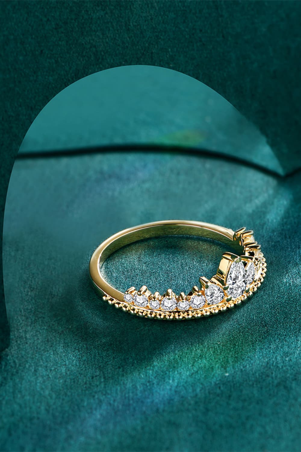 Crown Shape Sparkala™ Ring - DestGlow