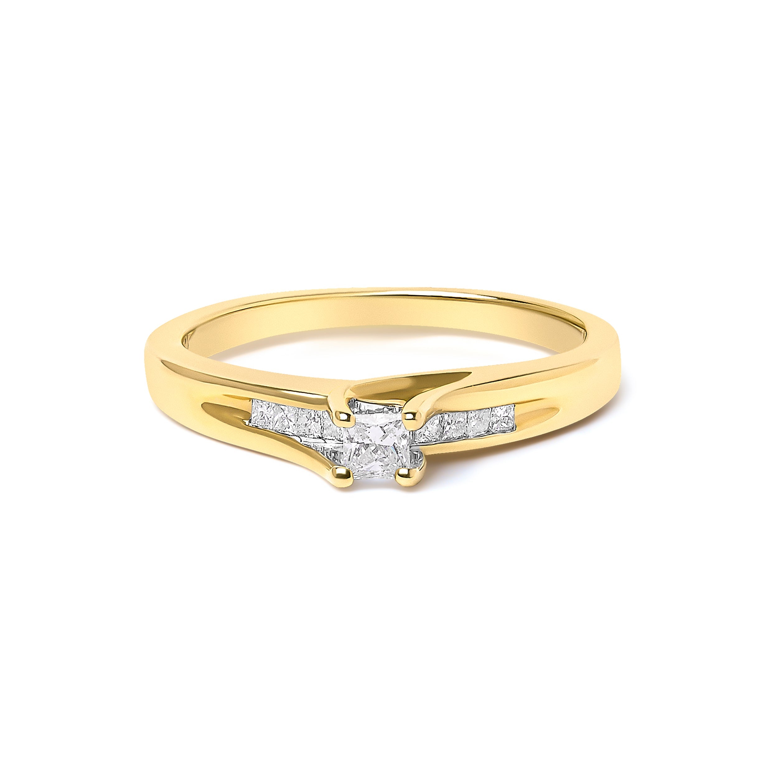 14K Yellow Gold 1/4 Cttw Princess Cut Diamond Engagement Ring by Bids.com