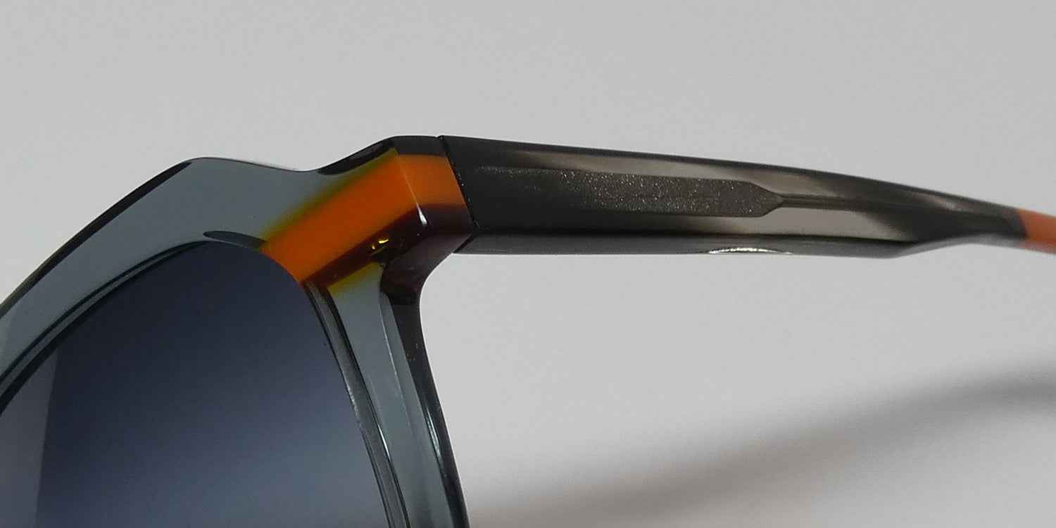 Woow Super Dancer 1 Sunglasses by ModaFrames
