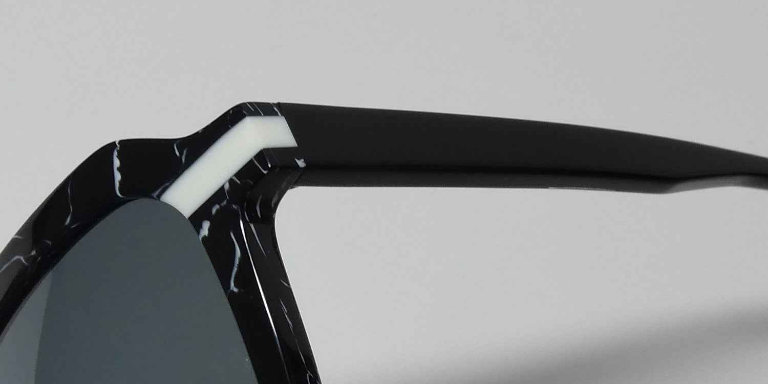 Woow Super Dancer 1 Sunglasses by ModaFrames