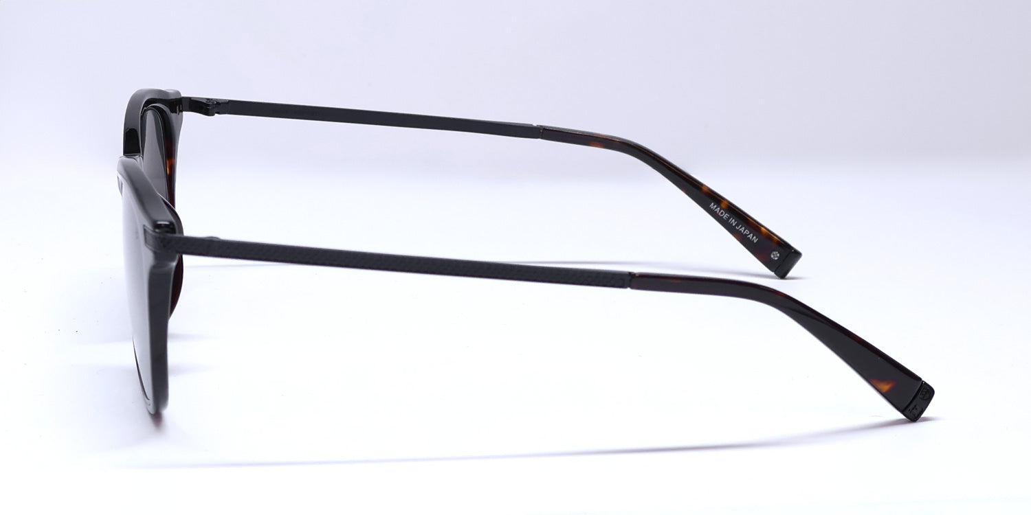 John Varvatos V540 Sunglasses by ModaFrames